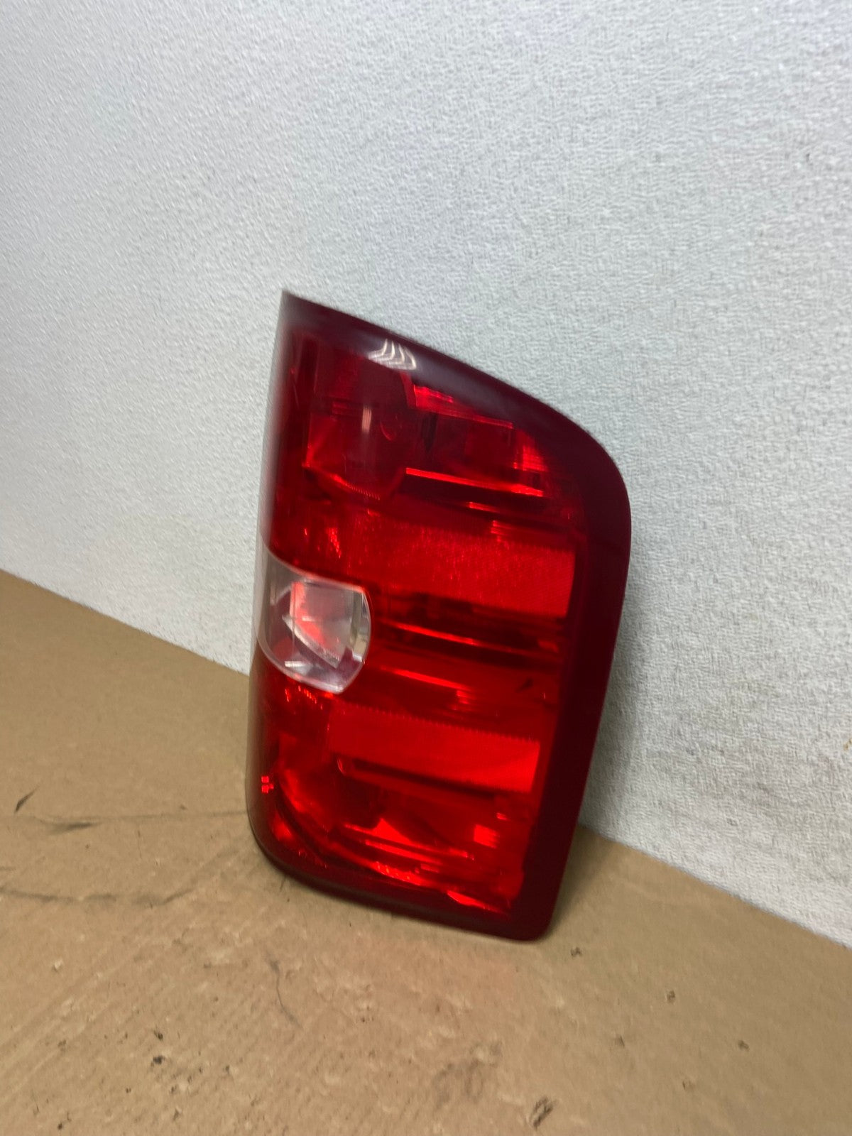 2007 to 2013 Chevrolet Silverado Right Passenger RH Side Tail Light AG0519 LK1