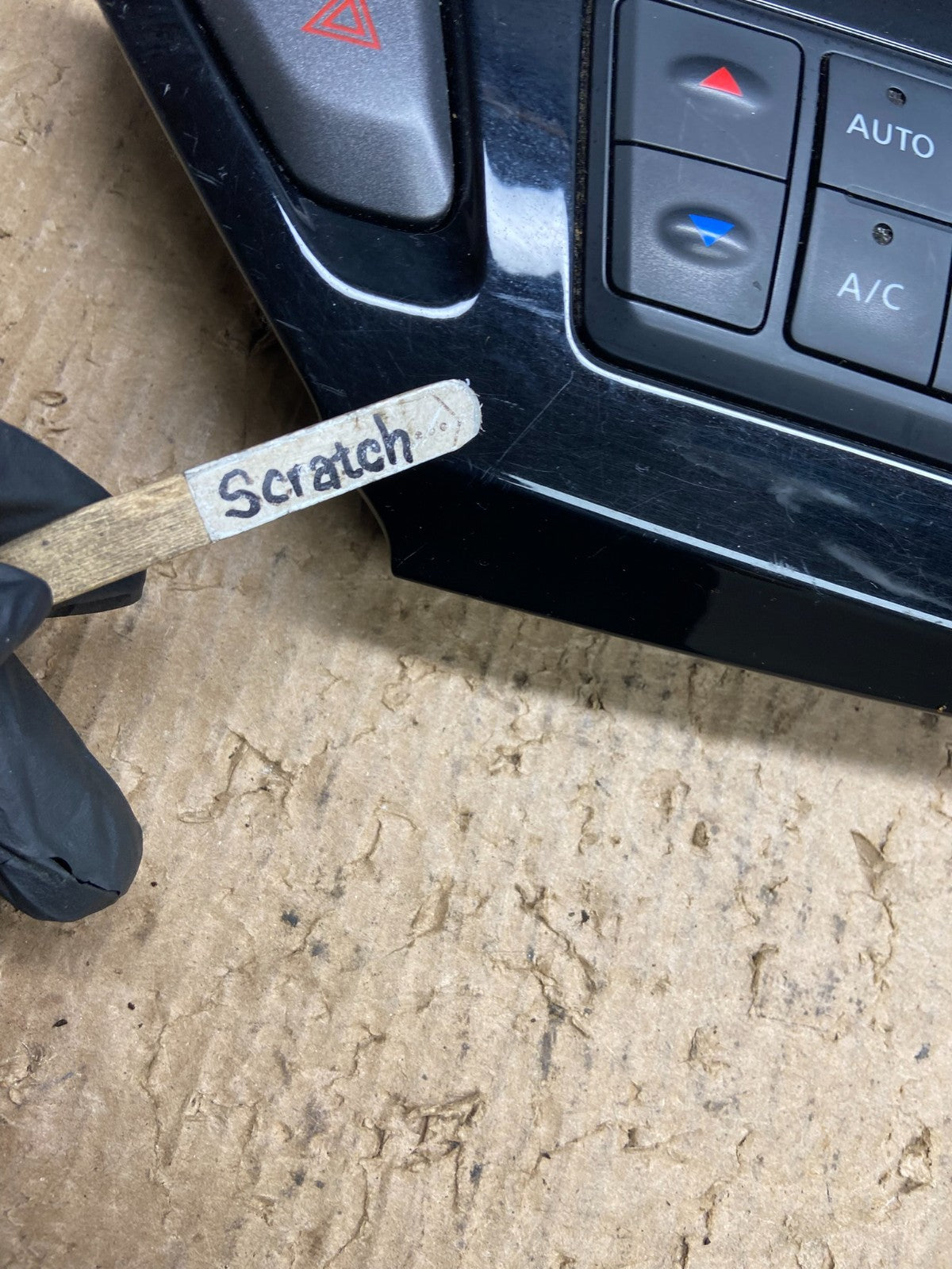 2013 to 2018 Nissan Pathfinder Radio Audio Climate Control AF1669 DG3