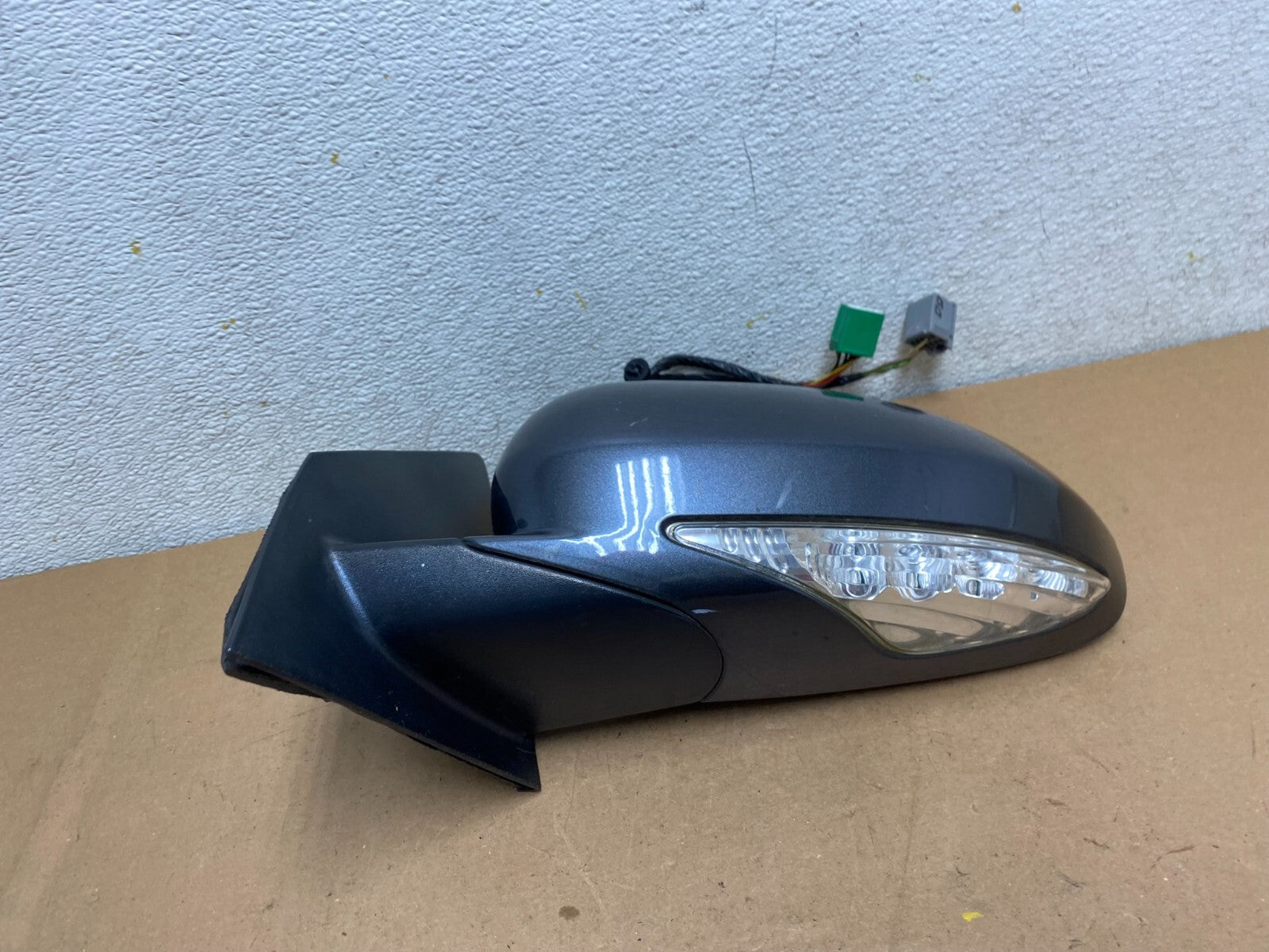 2008-2012 Buick Enclave Left Driver Heat Door Turn Sg Mirror H1194 TWO PLUGS3