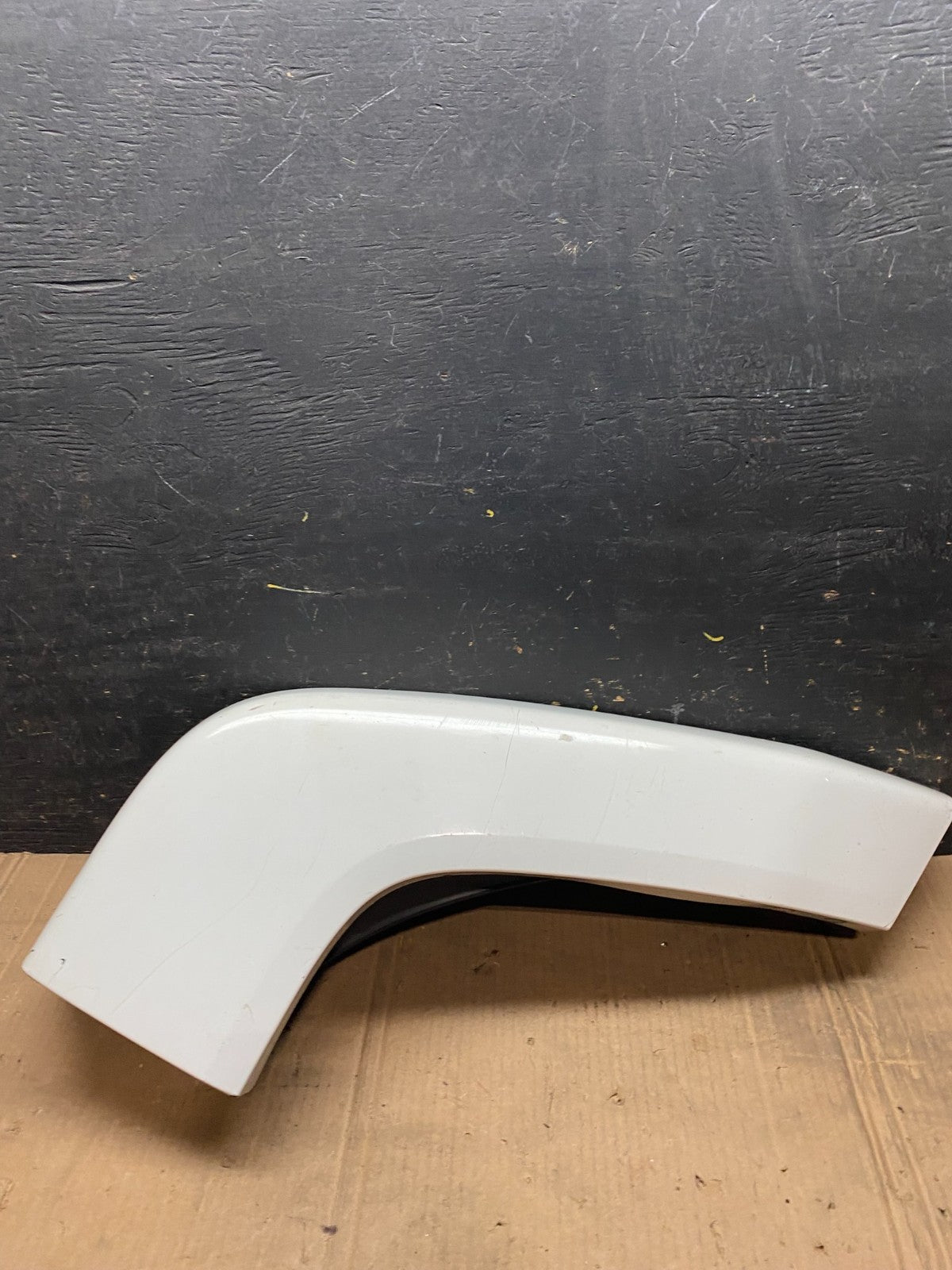 2006 to 2010 Hummer H3 Rear Right Flare Door Molding Trim OEM W2180 DG0