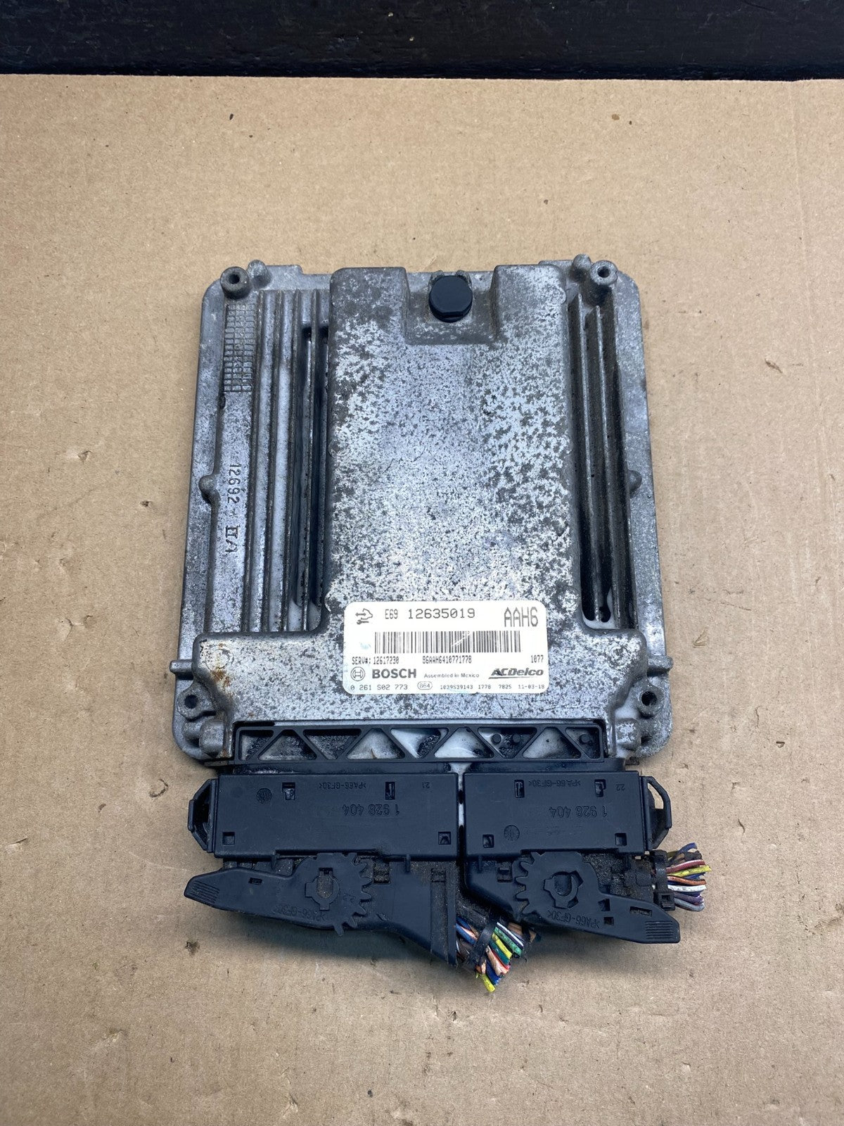 2010 2011 GMC Acadia Traverse Engine Control Module ECM ECU 12635019 AE7416 DW0