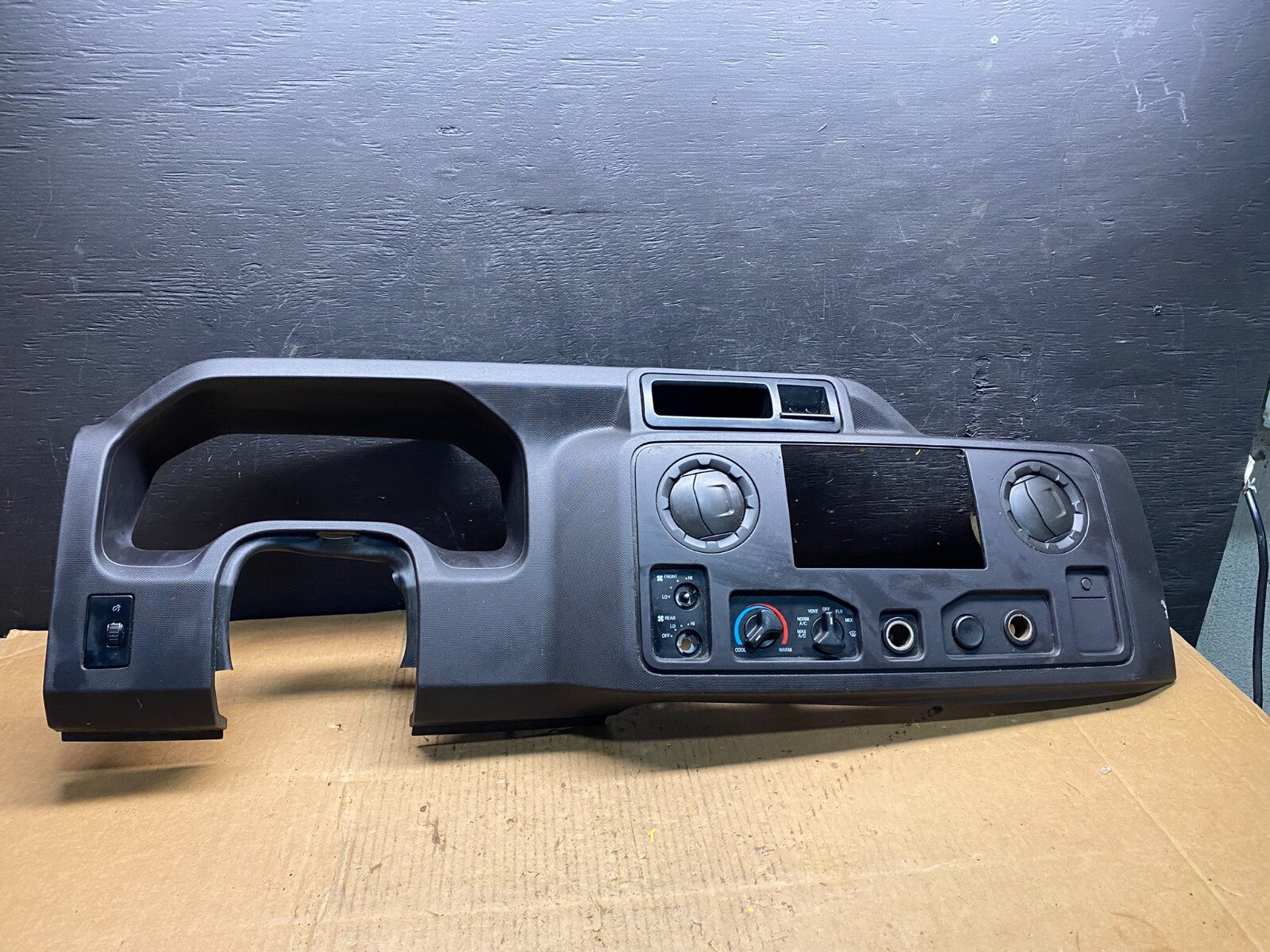2009 - 2014 Ford E150 E250 Gauge Speedometer Cluster Radio Bezel Trim N5177 DG0