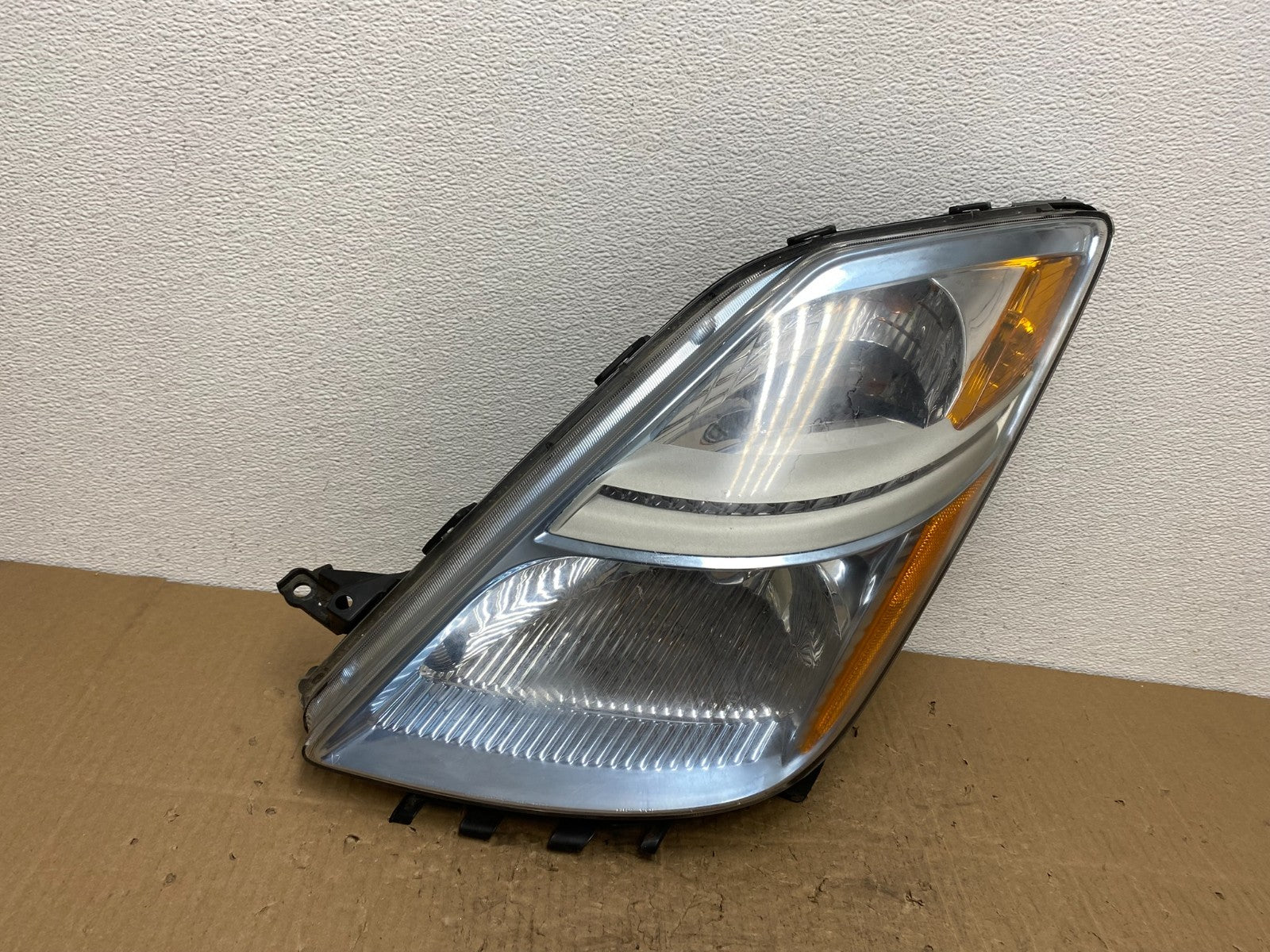 2006-2009 Toyota Prius Left Driver LH Side Blue Headlight Halogen AC0359 DW0