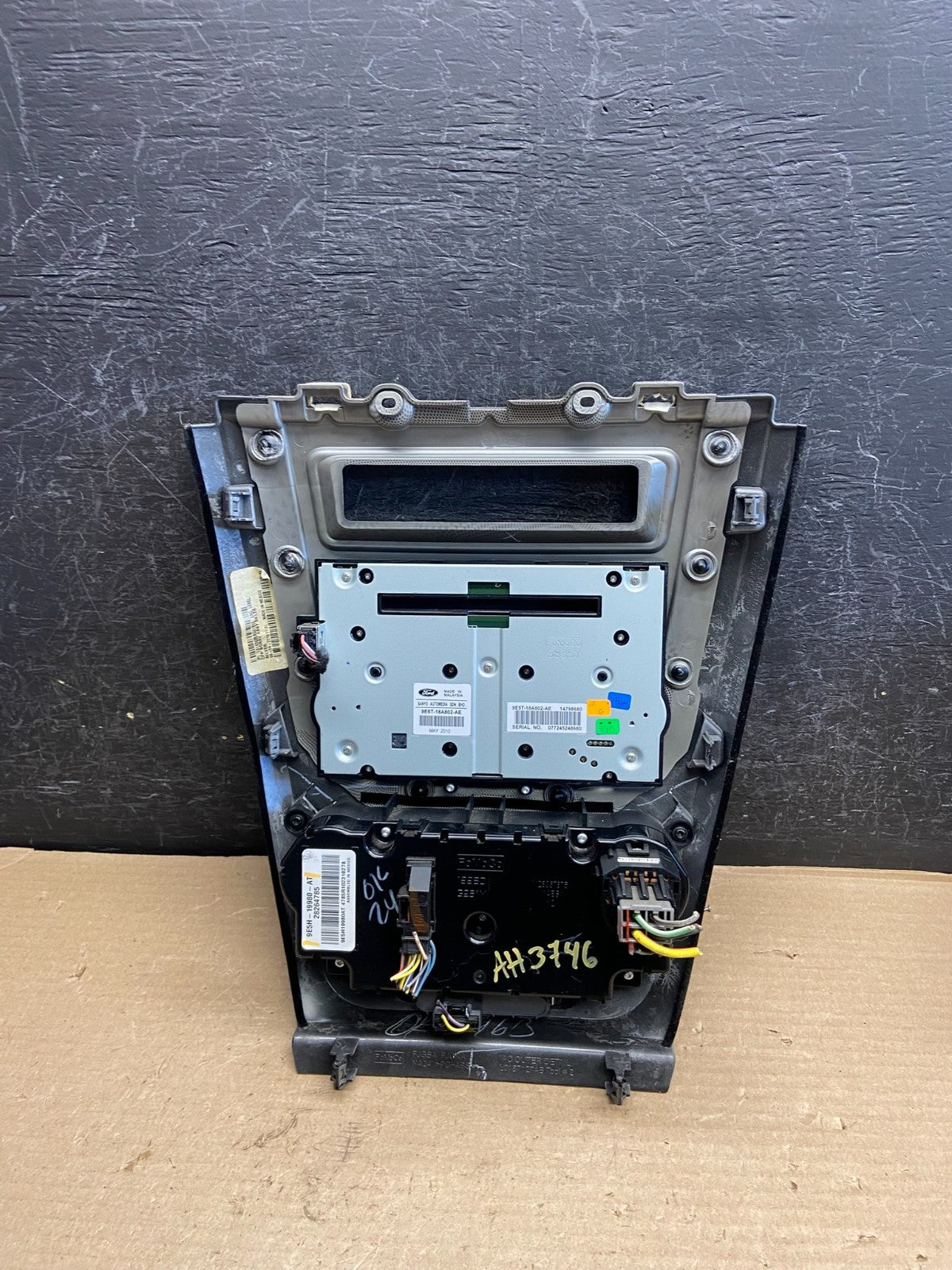 2010 to 2012 Ford Fusion Radio Climate Control A/C Control ah3746 DG5