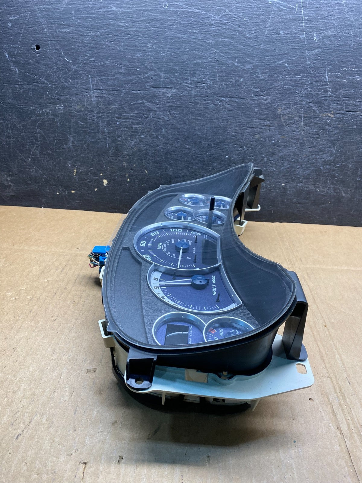 2002 Cadillac Escalade Instrument Speedometer Cluster Gauge AI9728 DG1