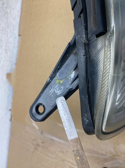 2006 to 2010 Toyota Sienna Right Passenger Rh Side Headlight Halogen AH7712 DW5