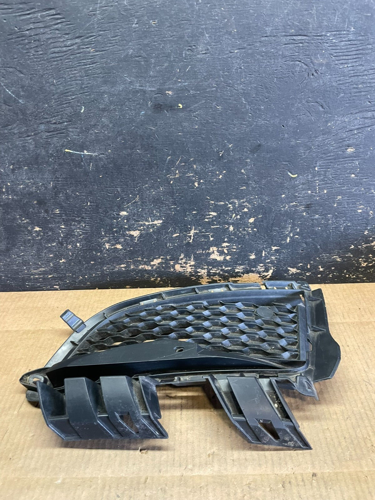 2016-2020 Jaguar Xf X260 Front Bumper Left Driver Lower Grille Grill AA9297 DG3