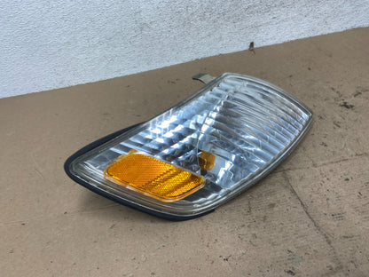 2000 to 2001 Lexus ES300 Right Passenger RH Side Turn Signal AF5128 DW2