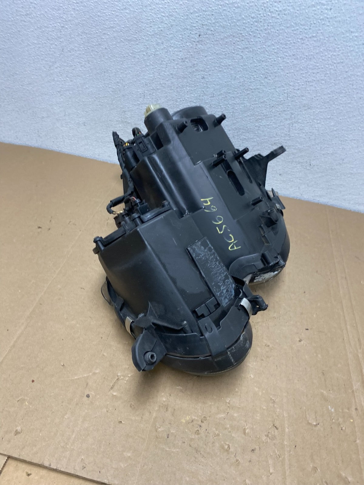 2003-2006 Mercedes E E320 E350 Class Right Passenger Halogen Headlight AC5664 DW9
