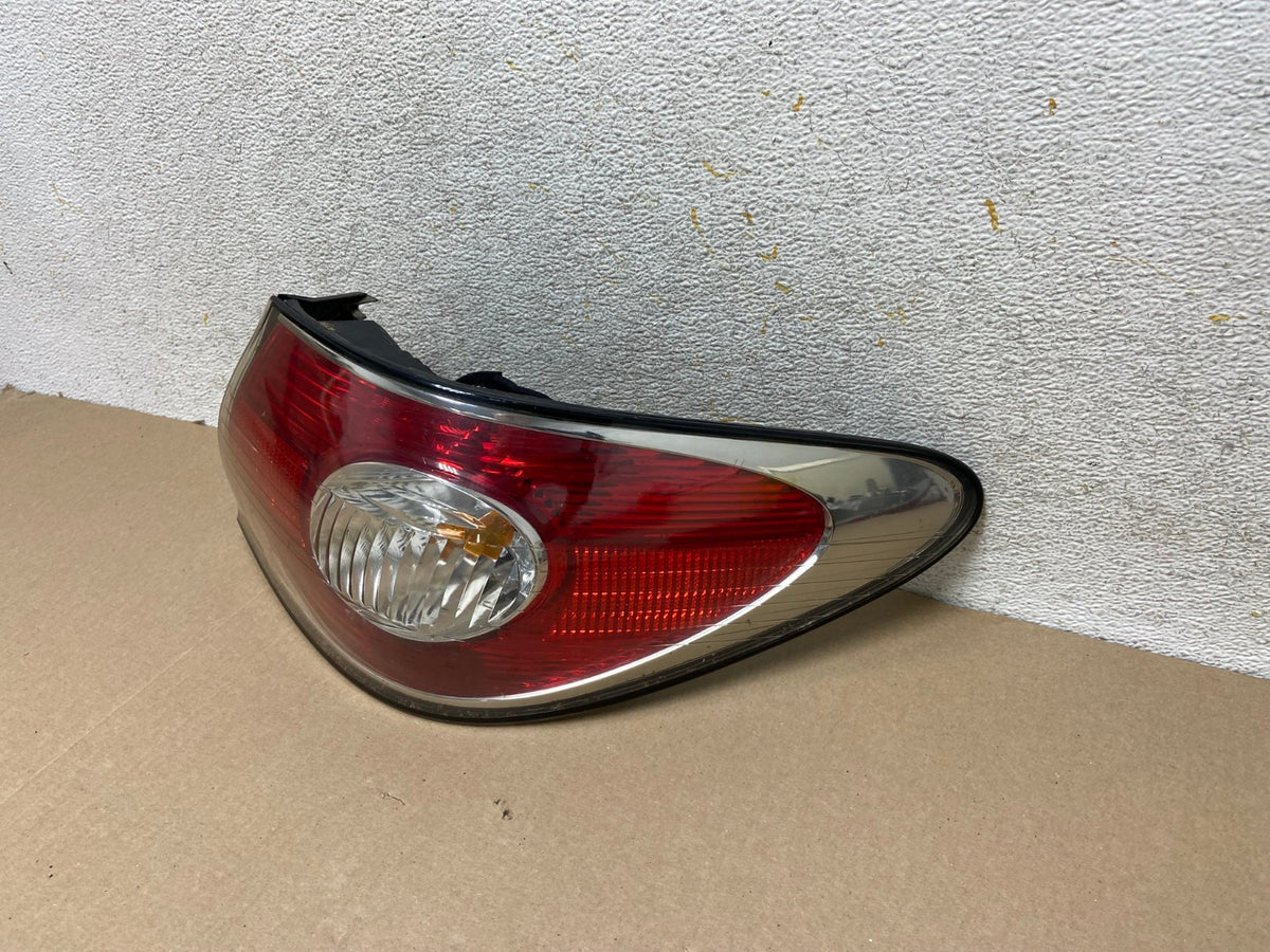 2002 to 2004 Lexus ES300 ES330 Right Passenger Side Tail Light AH6644 LK2