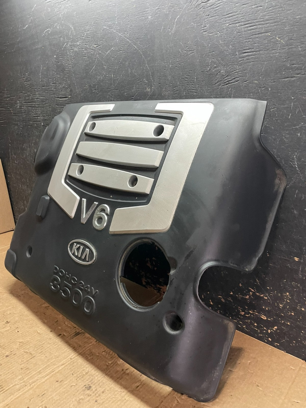 2003 to  2006 Kia Sorento 3.5L V6 Engine Motor Top Lid Cap Cover OEM z6036 DG2