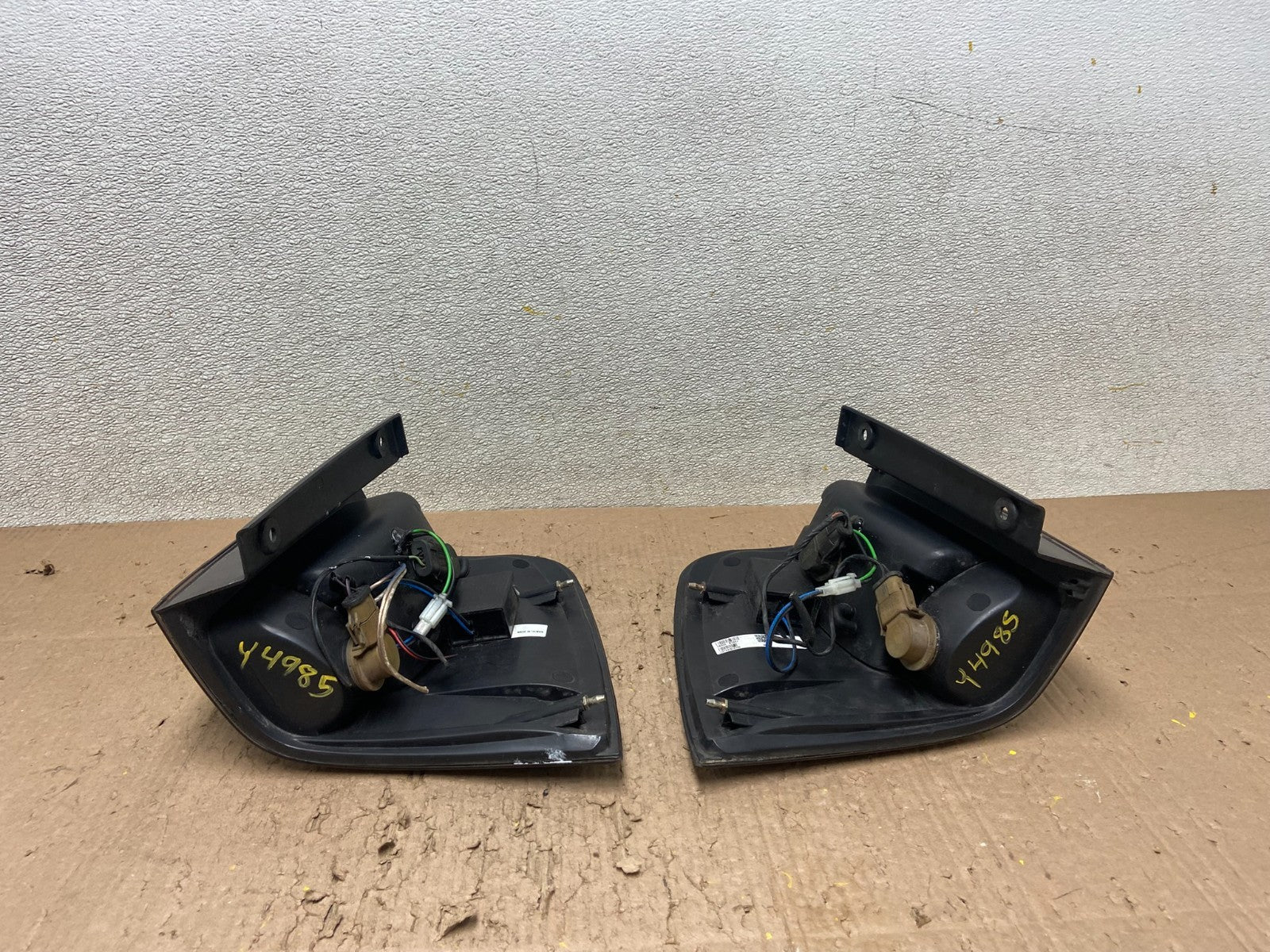 2007 - 2012 Ford Expedition Left + Right  Side Set Tail lights Y4985 PS7
