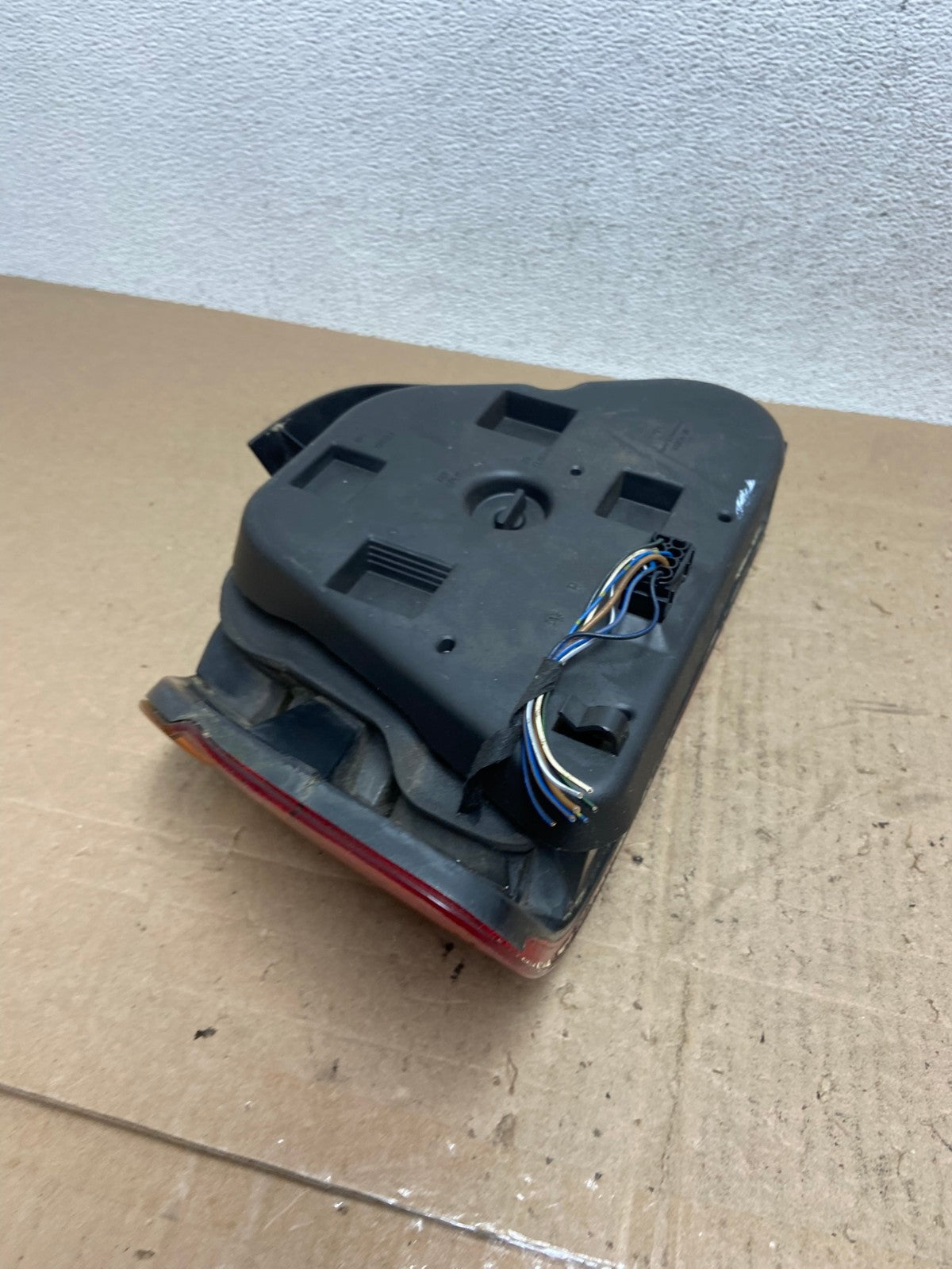 1996-2000 BMW 5-SERIES E39 528i 540i Right Passenger Rh Tail Light AE6459 LK6