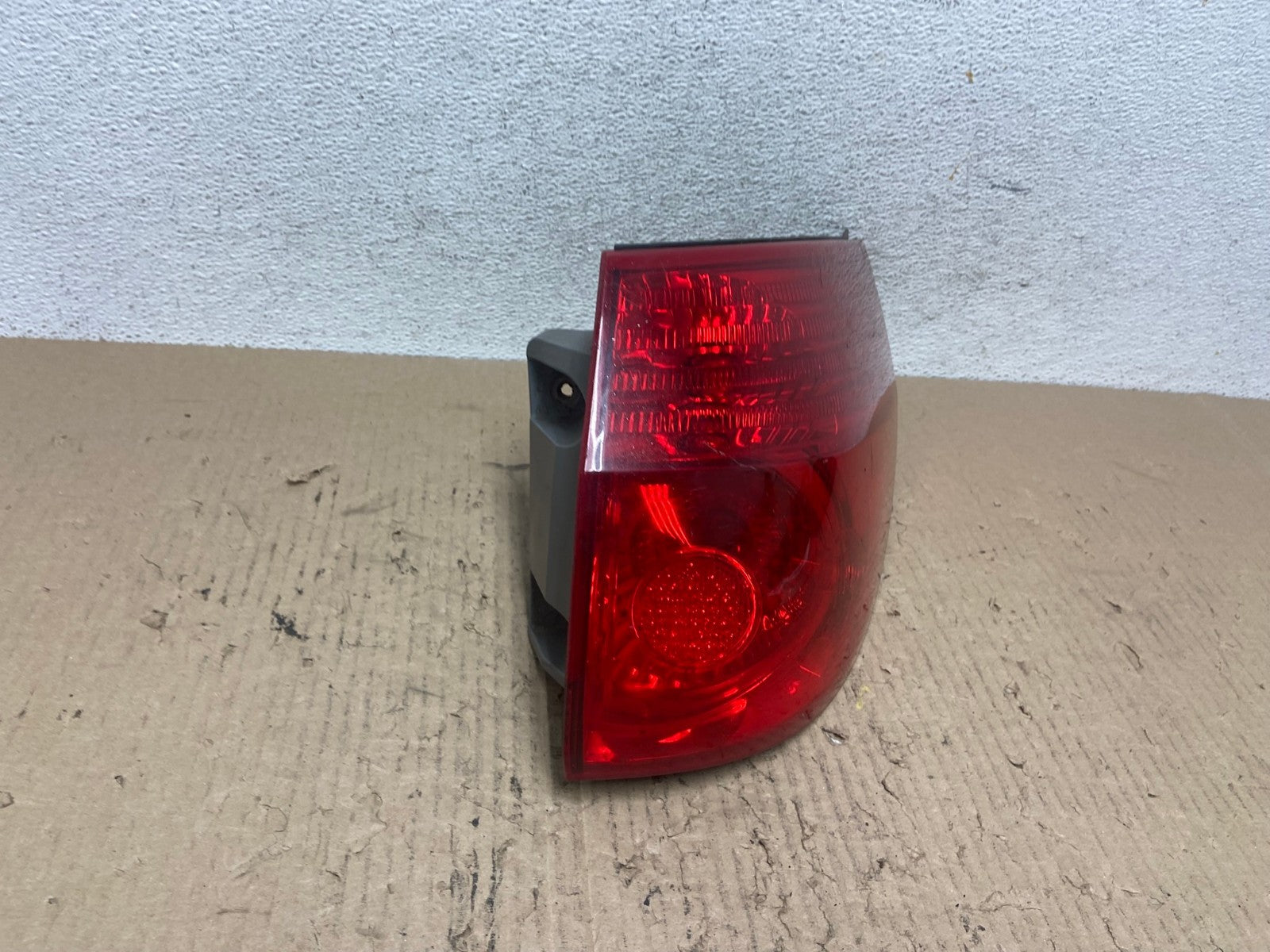 2006 - 2010 Toyota Sienna Right Passenger Side Tail Light AF7054 LK2