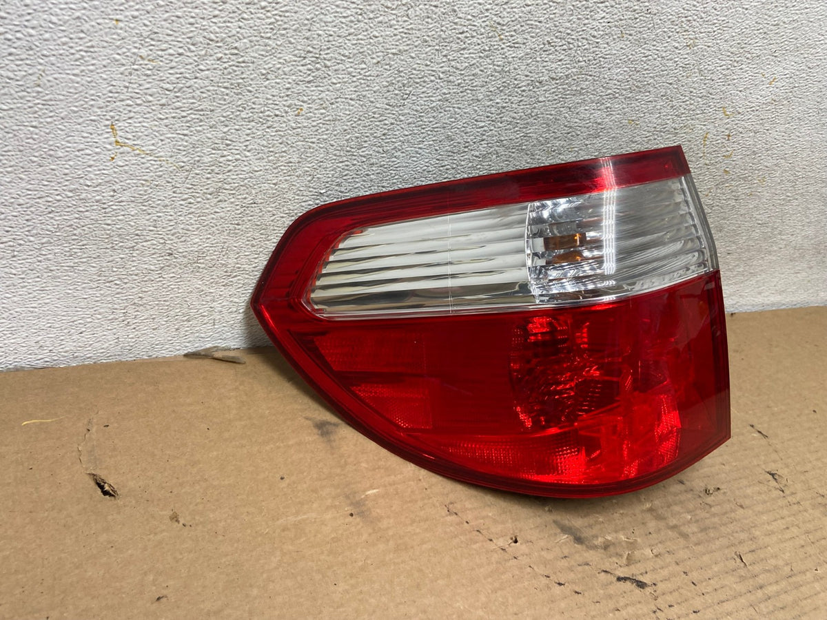 2005 2006 2007 Honda Odyssey Left Driver LH Side Tail Light AH4269 LK1