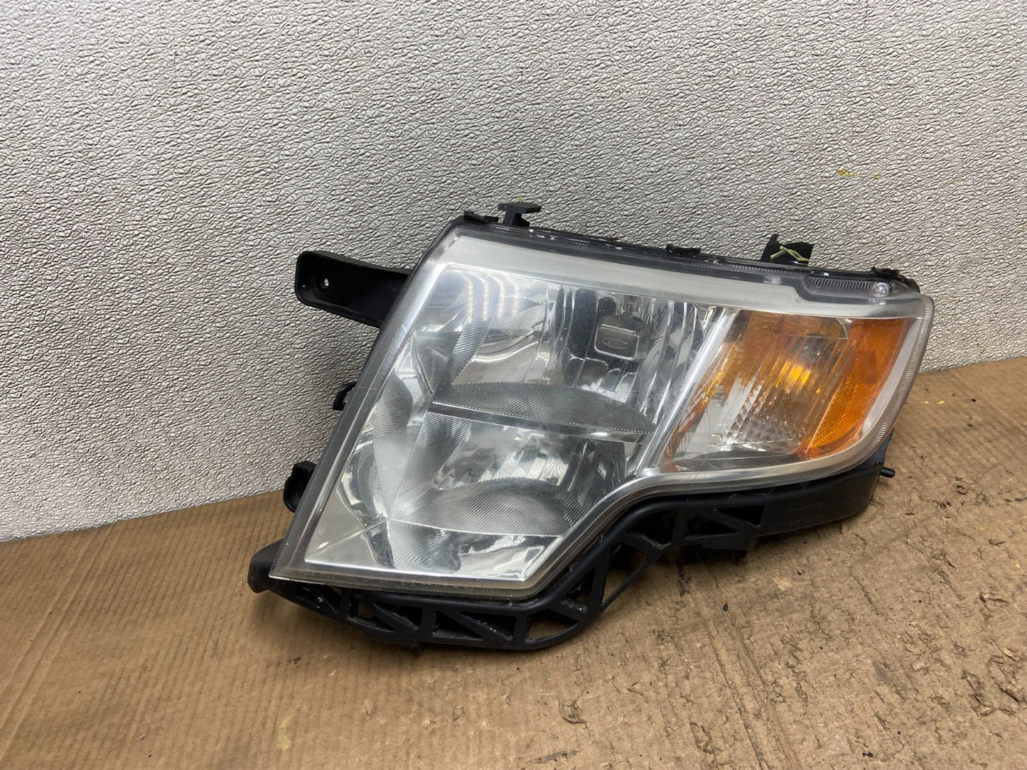 2007 2008 2009 2010 Ford Edge Headlight Left Driver Halogen AA8562 DW0