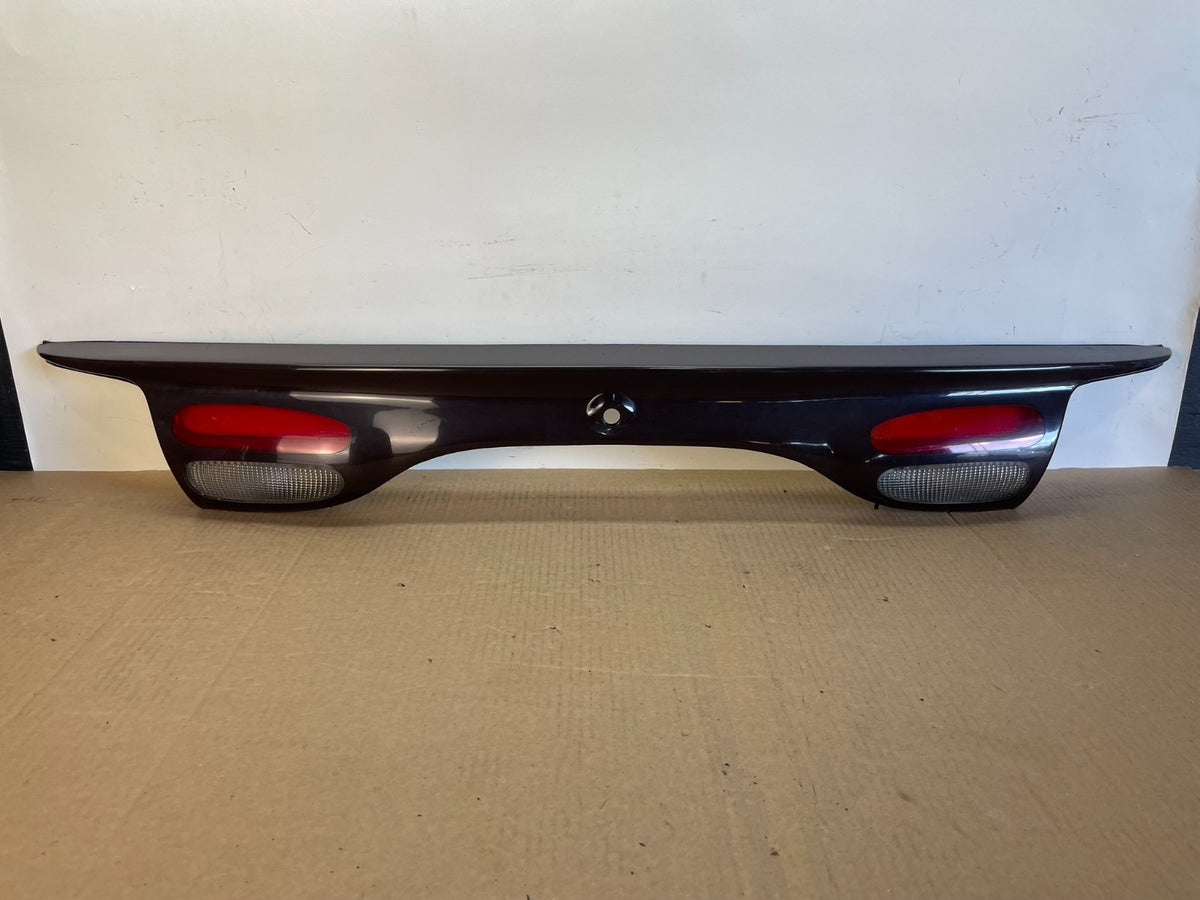 2000 to 2002 Ford Taurus Trunk Rear Center Lid Tail Light Panel ah0079 DG0