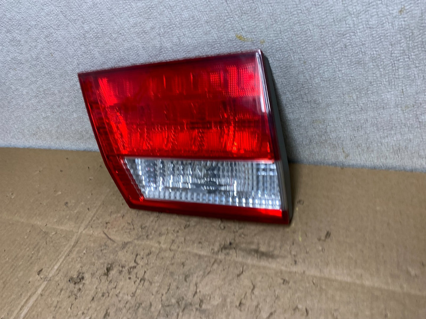 2005 2006 2007 Honda Odyssey Inner Left Driver Lh Tail Light Z1165 DW1