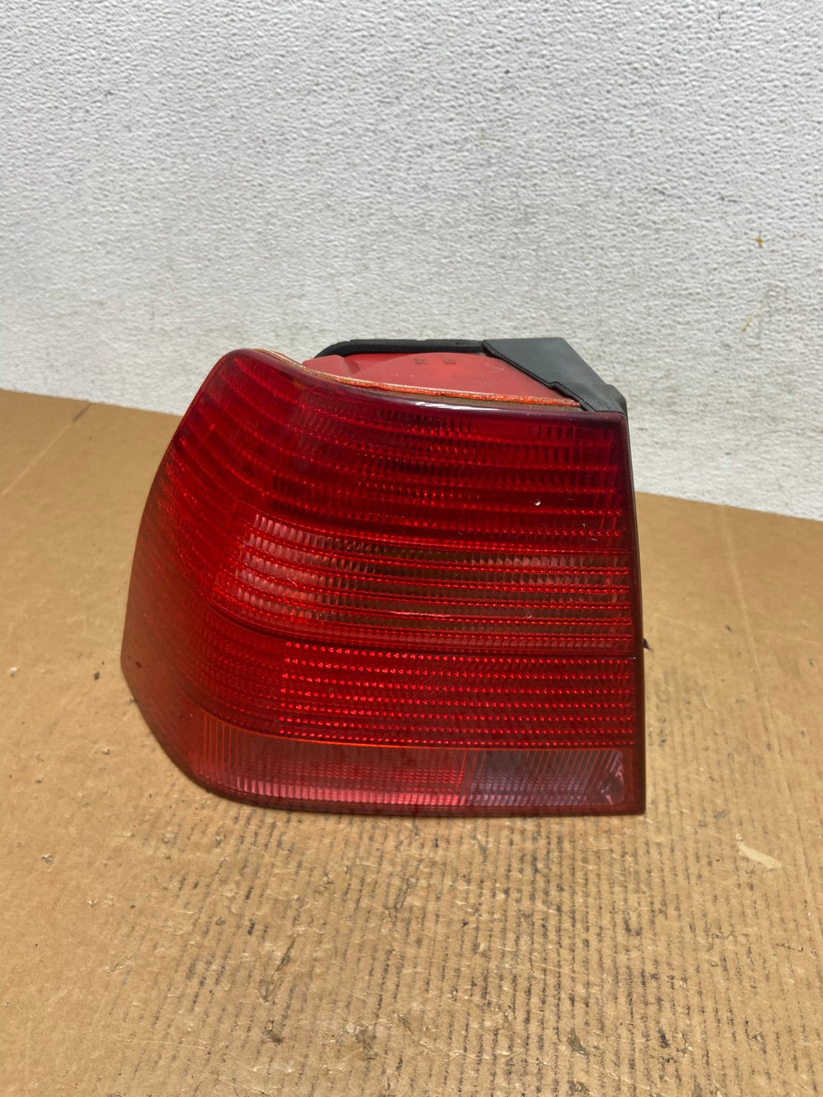 1999 to 2003 Volkswagen Jetta Sedan Left Driver Tail Light AE0242 LK0