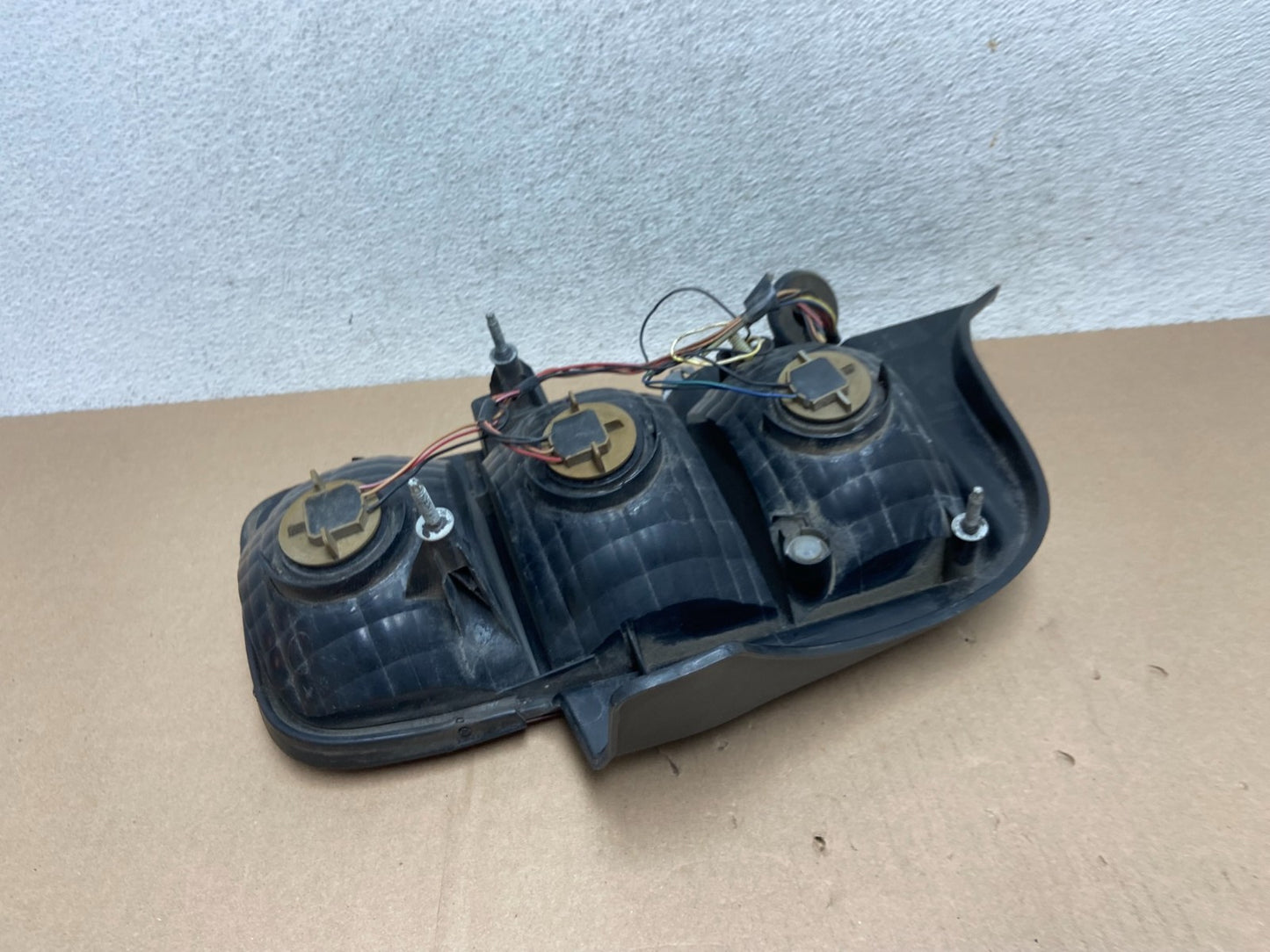 2005 - 2009 Ford Mustang Left Driver Lh Side Tail Light AG6613 DW4