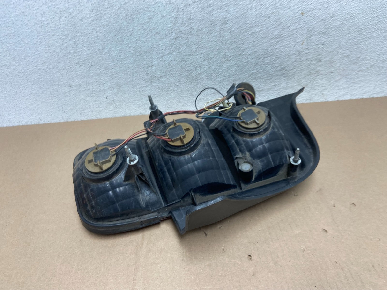 2005 - 2009 Ford Mustang Left Driver Lh Side Tail Light AG6613 DW4