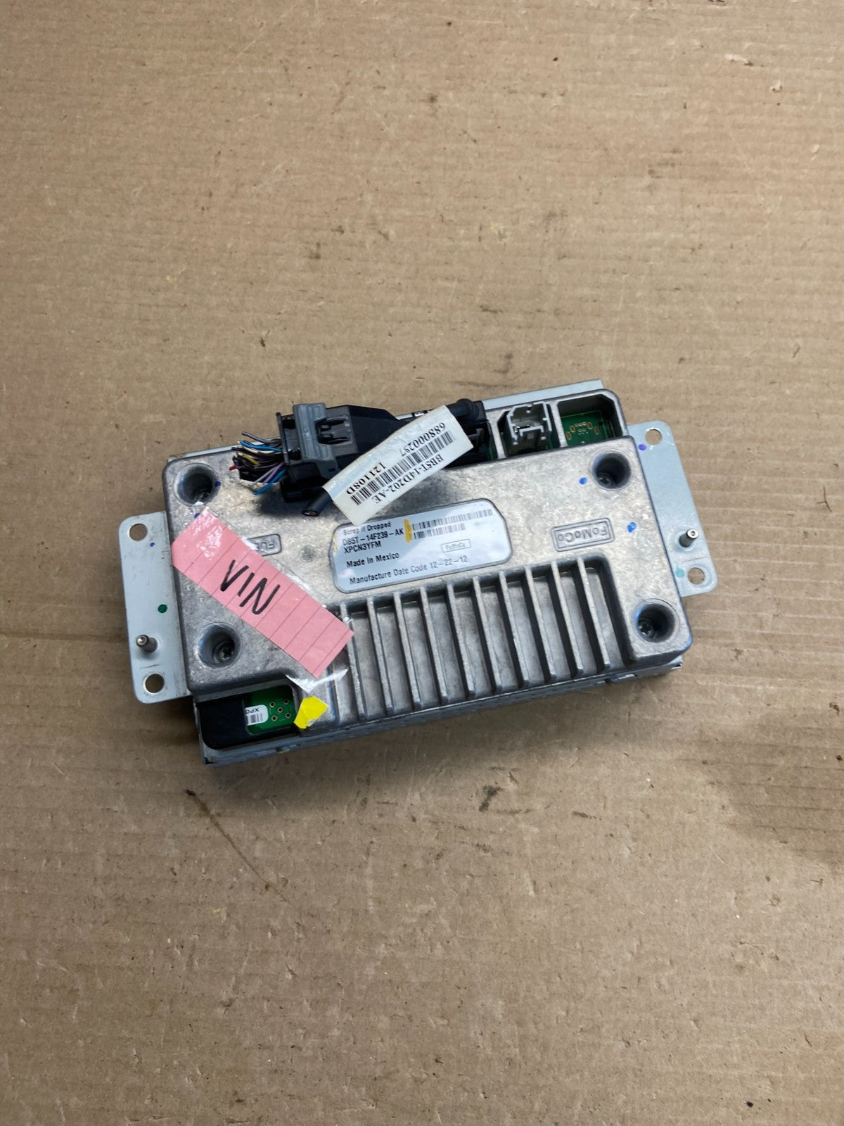 2011 to 2014 Ford Explorer Radio Information Display Screen AH1518 DG4