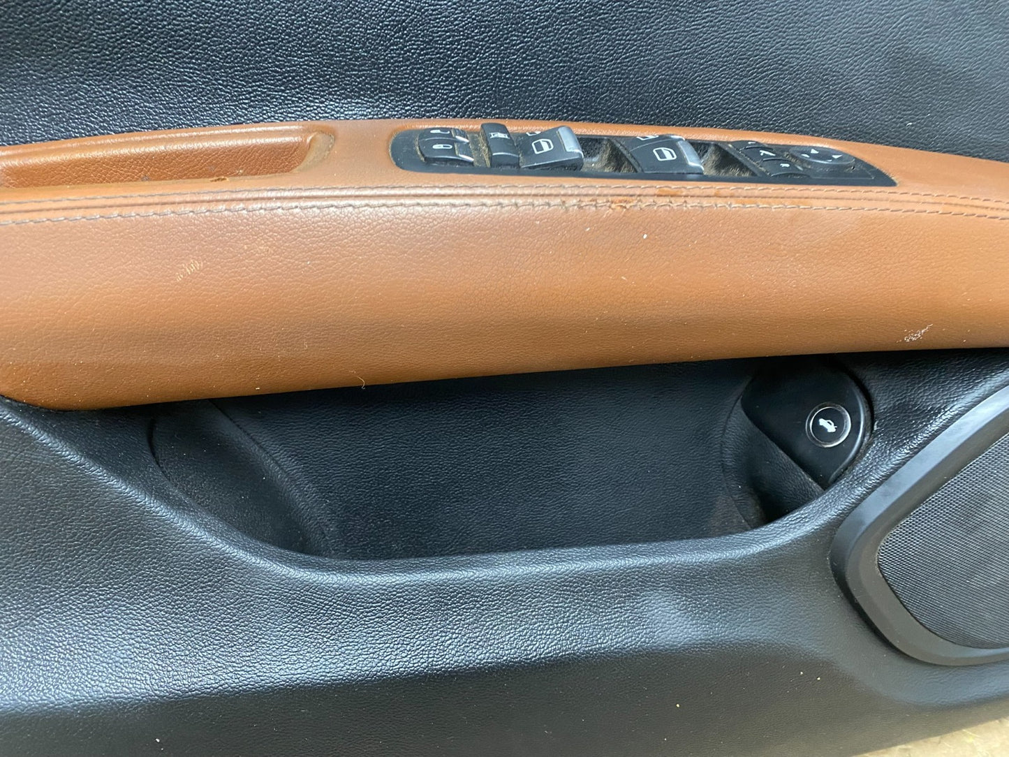 2014 to 2017 Maserati Ghibli Front Left Driver LH Side Panel Door V3559 DG4