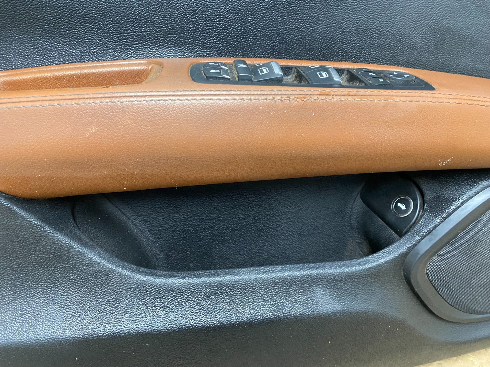 2014 to 2017 Maserati Ghibli Front Left Driver LH Side Panel Door V3559 DG4