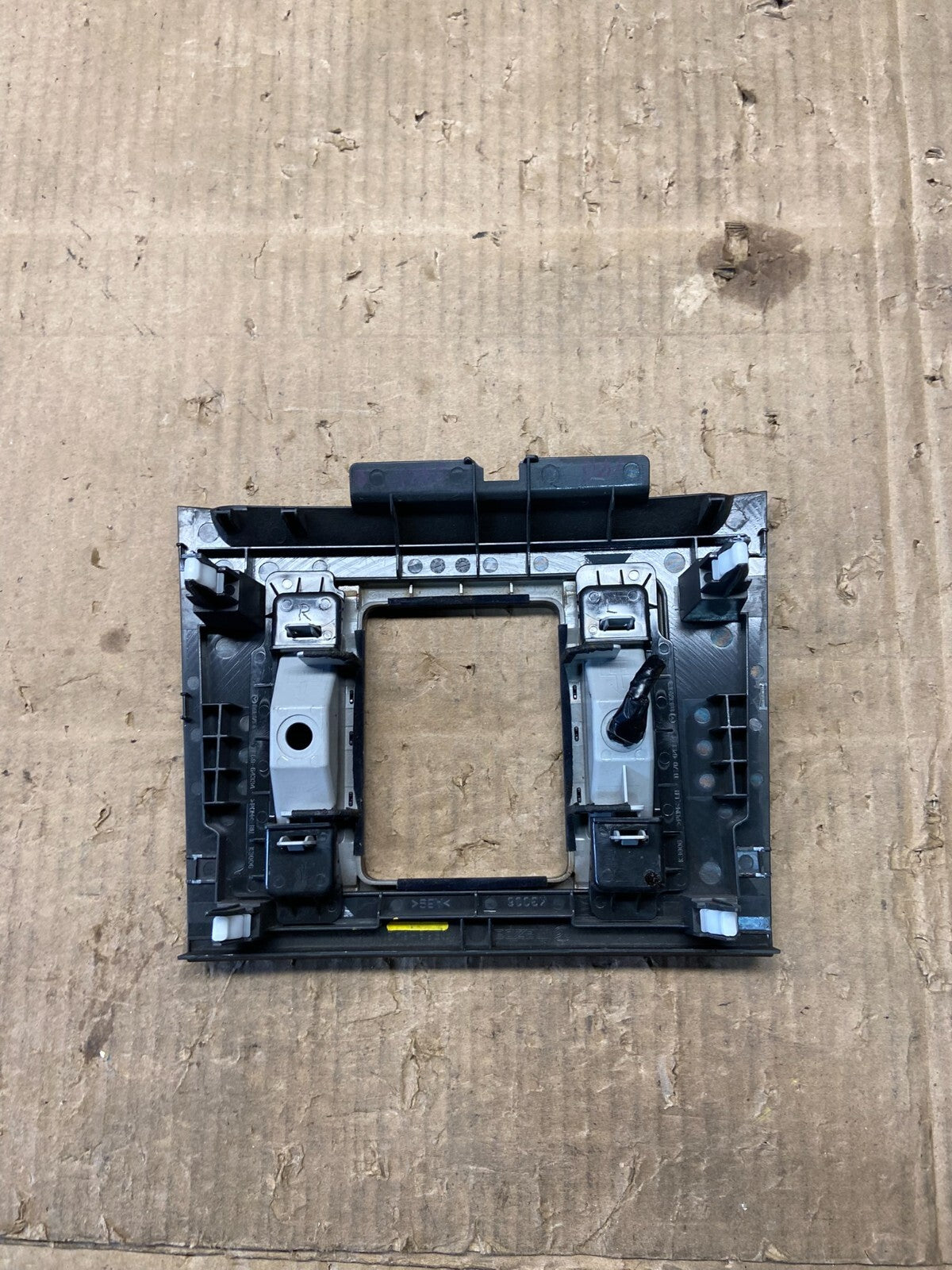 2010 - 2015 Mazda CX-9 Center Console Bezel Gear Shifter i5378 DG15