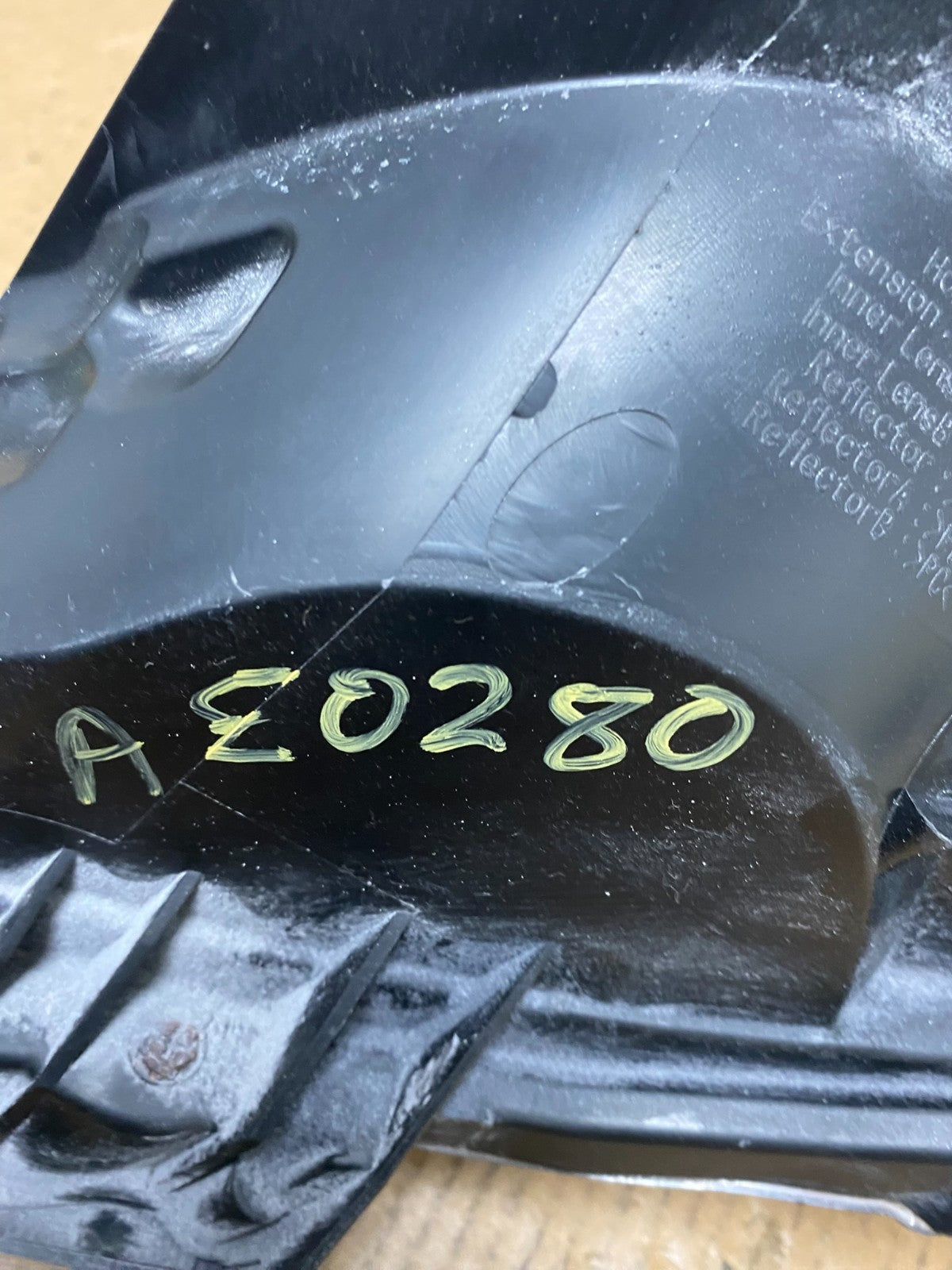 2010 to 2012 Lexus HS250h Right Passenger Side Headlight Halogen AE028010