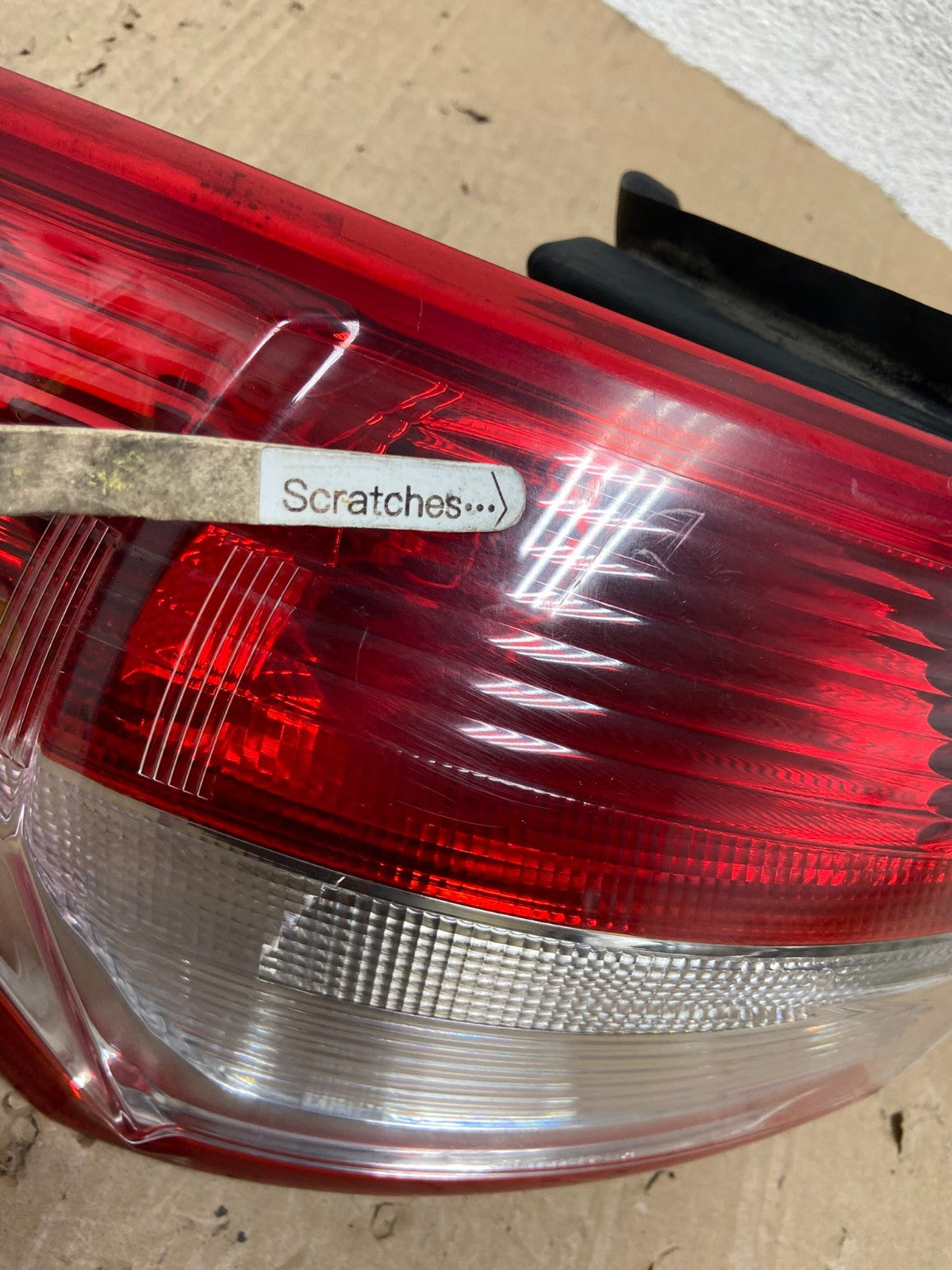 2013 to 2016 Ford Escape Left Driver LH Side Tail Light AE9391 LK3