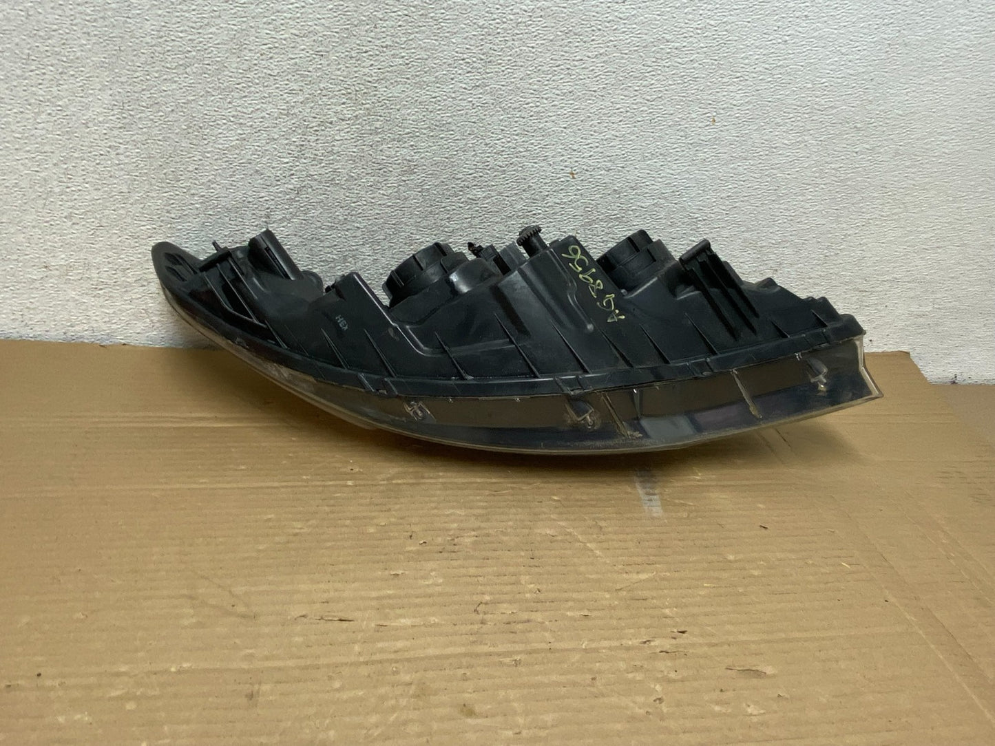2010 2011 2012 Kia Forte Left Driver Side Headlight Halogen AG8956 DW6