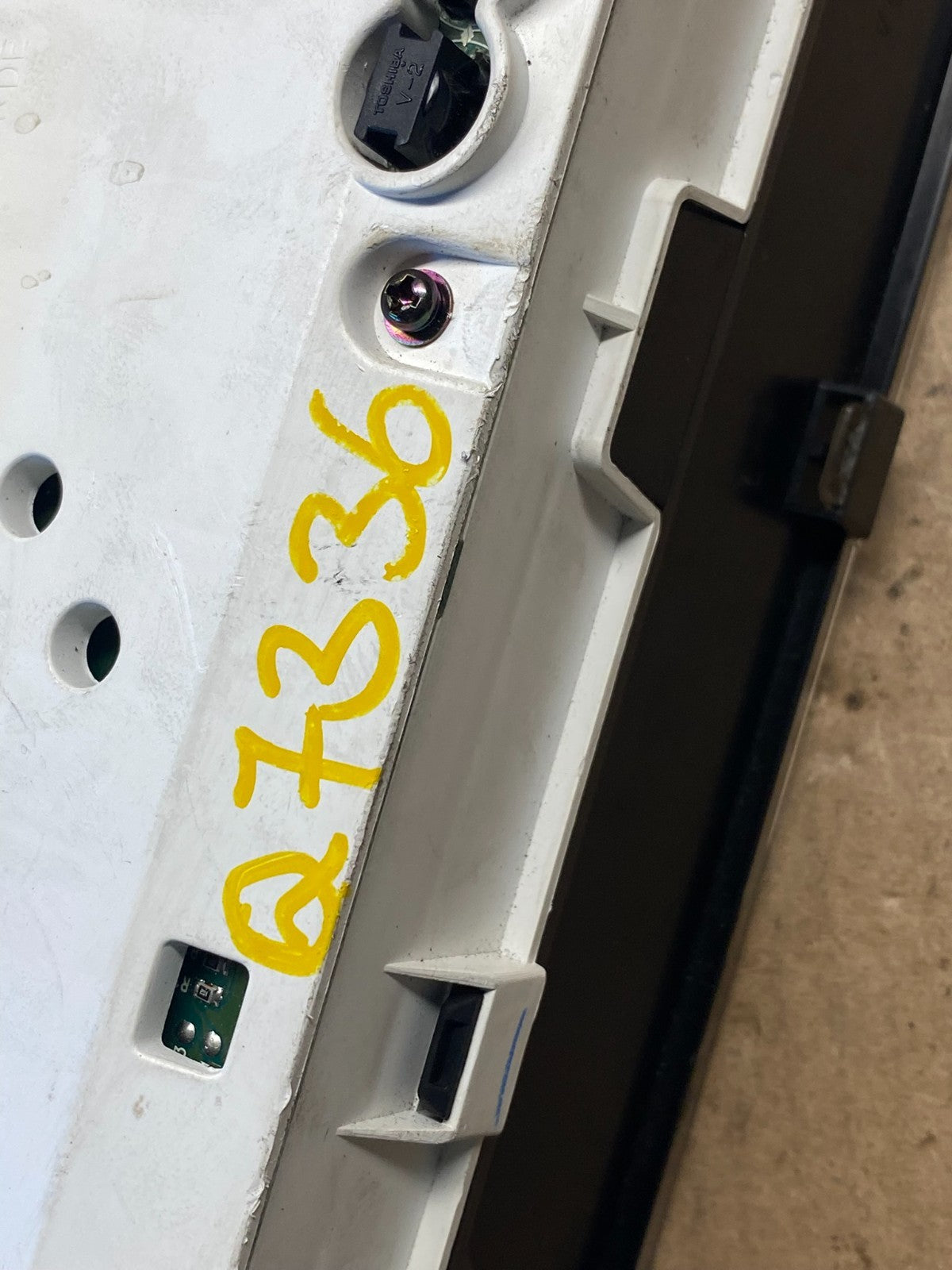 2001 to 2004 Toyota Sequoia Speedometer Insrument Gauge Cluster Q7336 DG8