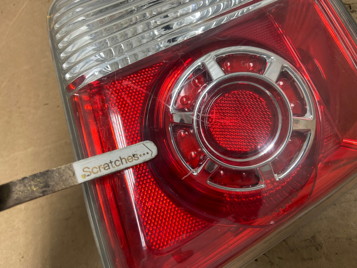 2007 to 2012 GMC Acadia Right Passenger Rh Hatch Tail Light Inner AH9202 LK3