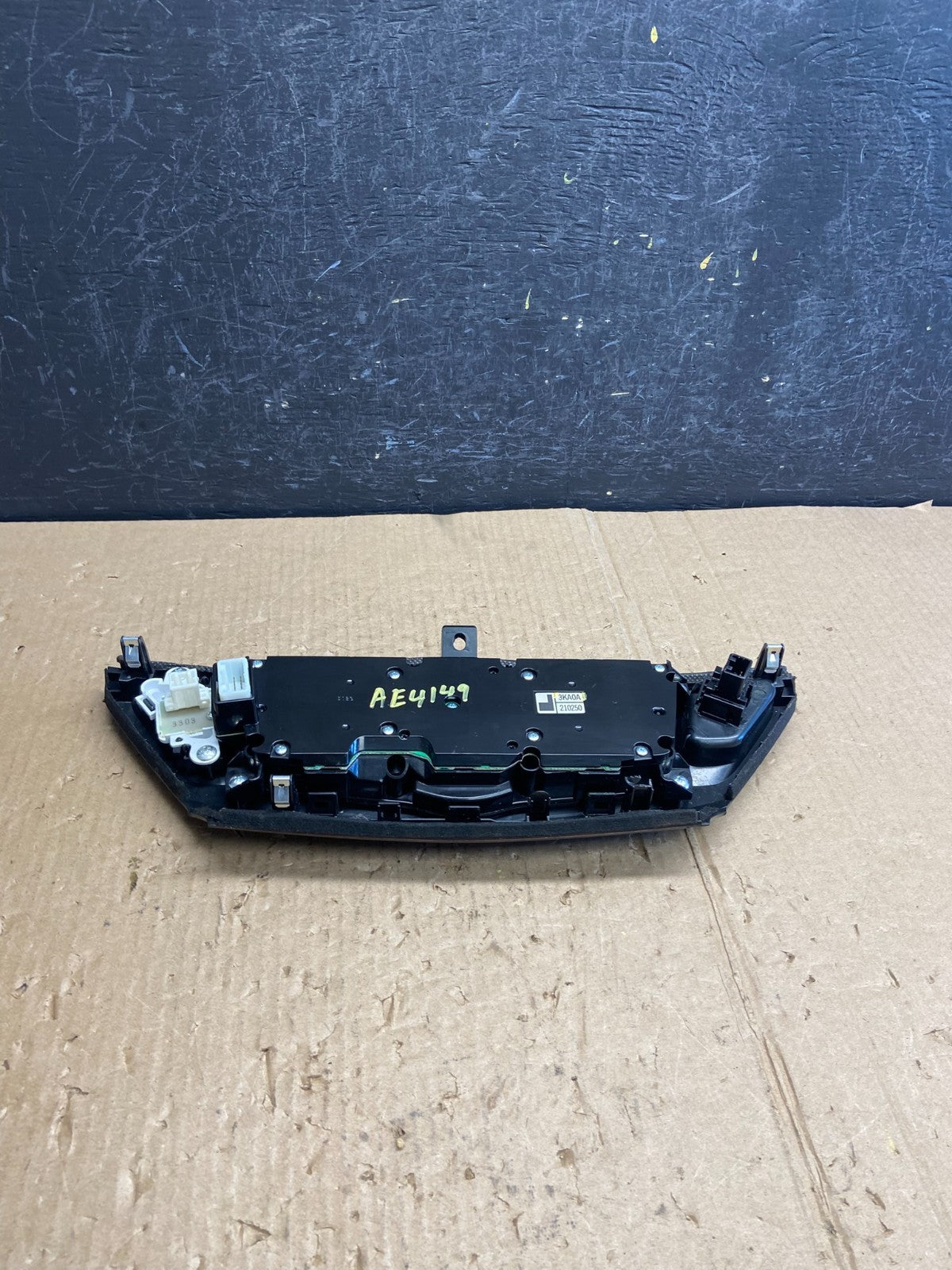 2013 to 2015 Nissan Pathfinder Information Display Control AE4149 DG3