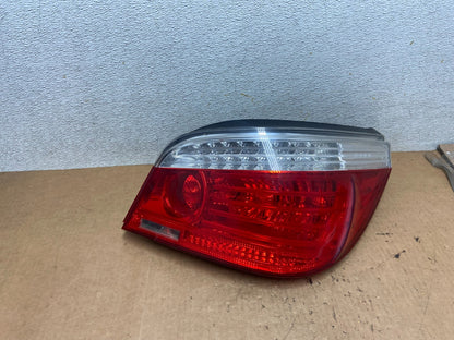 2008 2009 2010 BMW 5 525i 530i Right Passenger Rh Tail Side Light Oem R4810 DW0