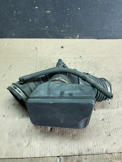 2009 to 2012 Ford Flex Taurus Lincoln Mks Air Hose Duct Tube OEM M8934 DG0