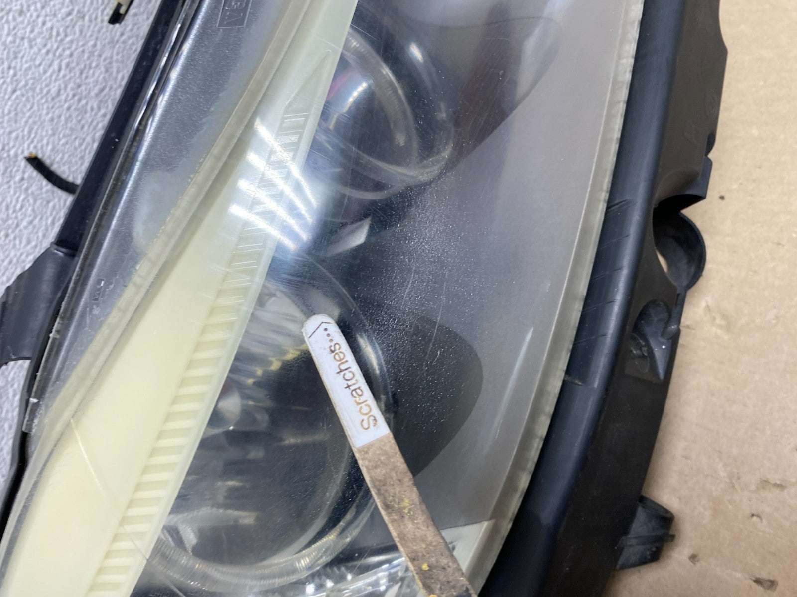 2009-2011 BMW 3 Series 328i 4/D Sedan Headlight Halogen Right Passenger AG68543