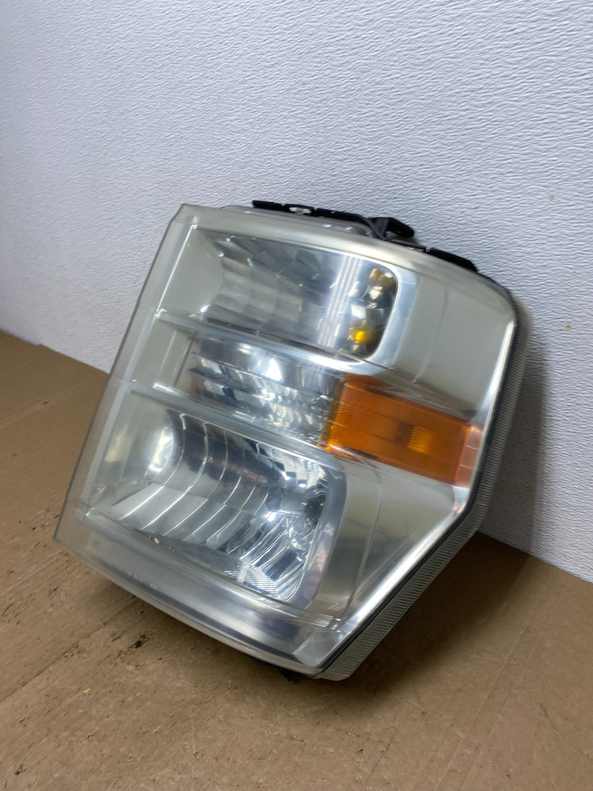 2008-2014 Ford Econoline E150 E250 E350 Left Driver LH Headlight AC5875 DW1