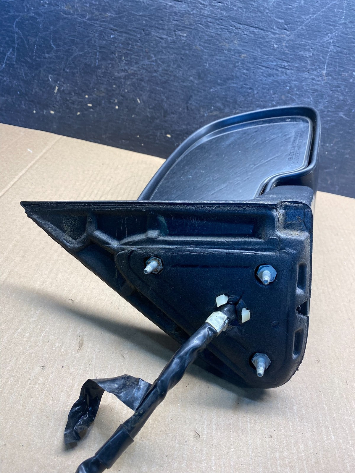 2003-2006 Chevrolet Tahoe Suburban Right Passenger Turn Door Mirror AH3243 DG4