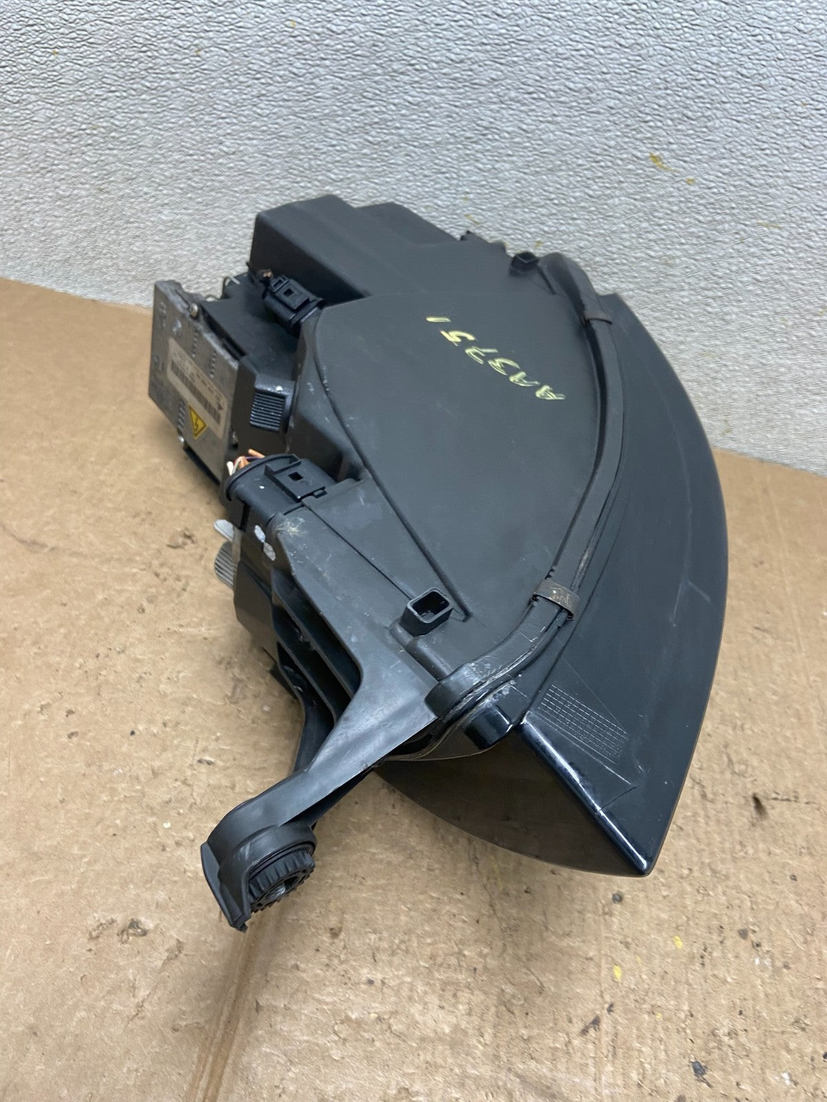 2000 to 2006 Audi TT Right Passenger RH Side Xenon HID Headlight Oem AA3751 DW7