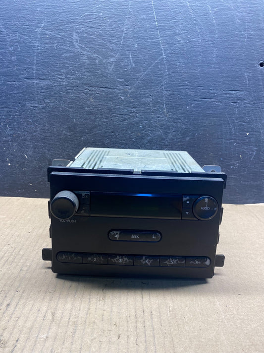 2005 to 2007 Ford F250 F350 Radio Audio AM/FM Receiver ah1833 DG0