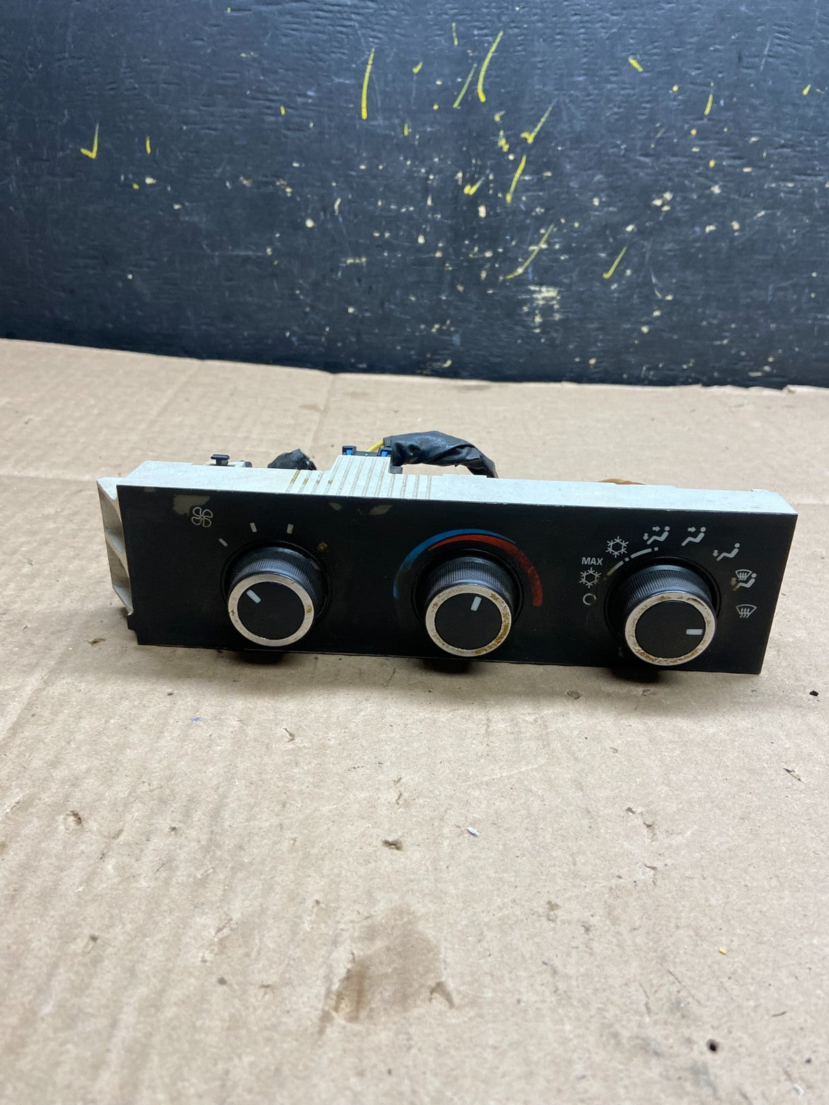 2008-2010 Chevrolet Express 1500 2500 3500 Climate Control Panel y2298 DG0