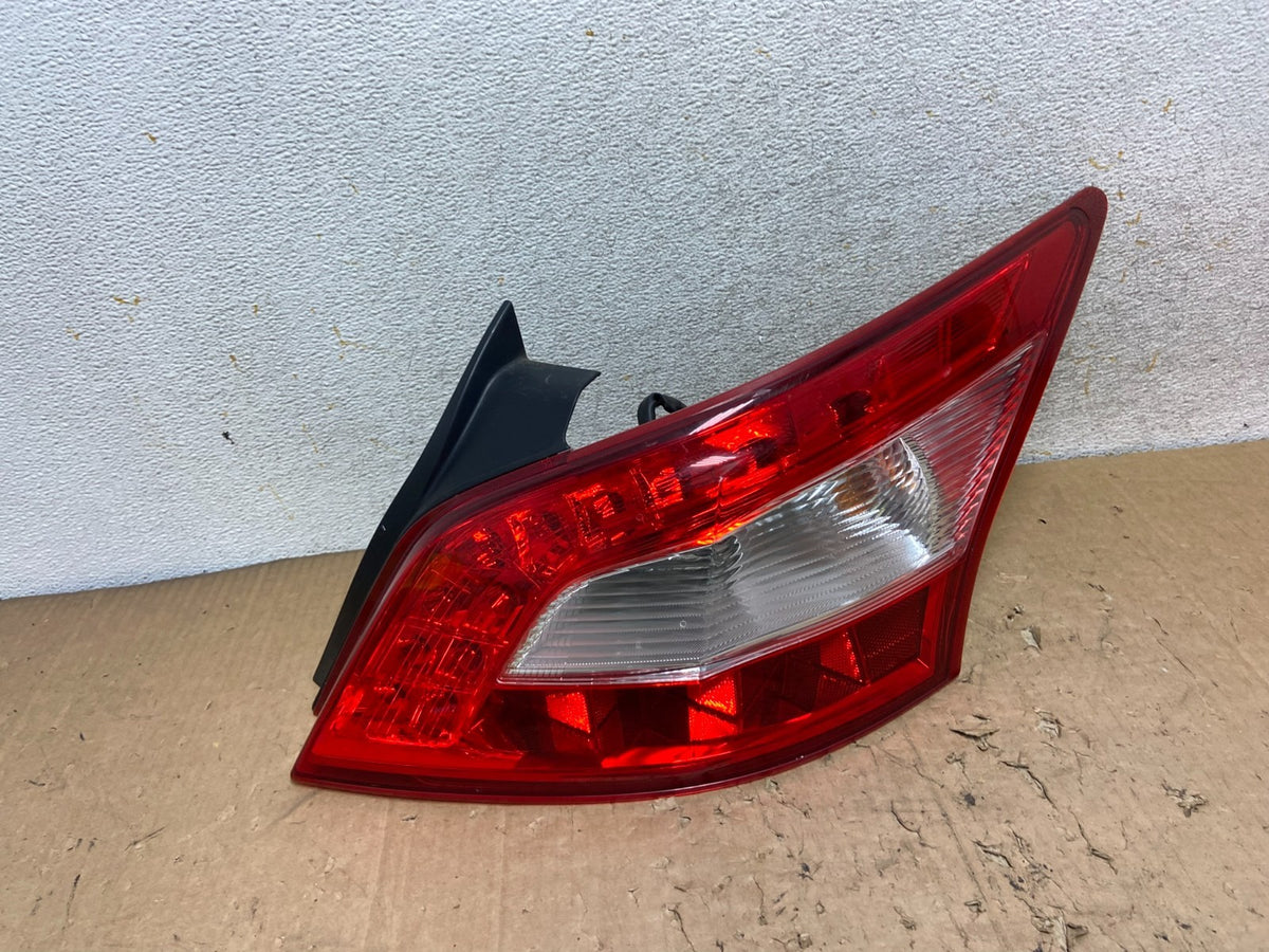 2009 2010 2011 Nissan Maxima Right Passenger RH Side Tail light AI9379 LK0