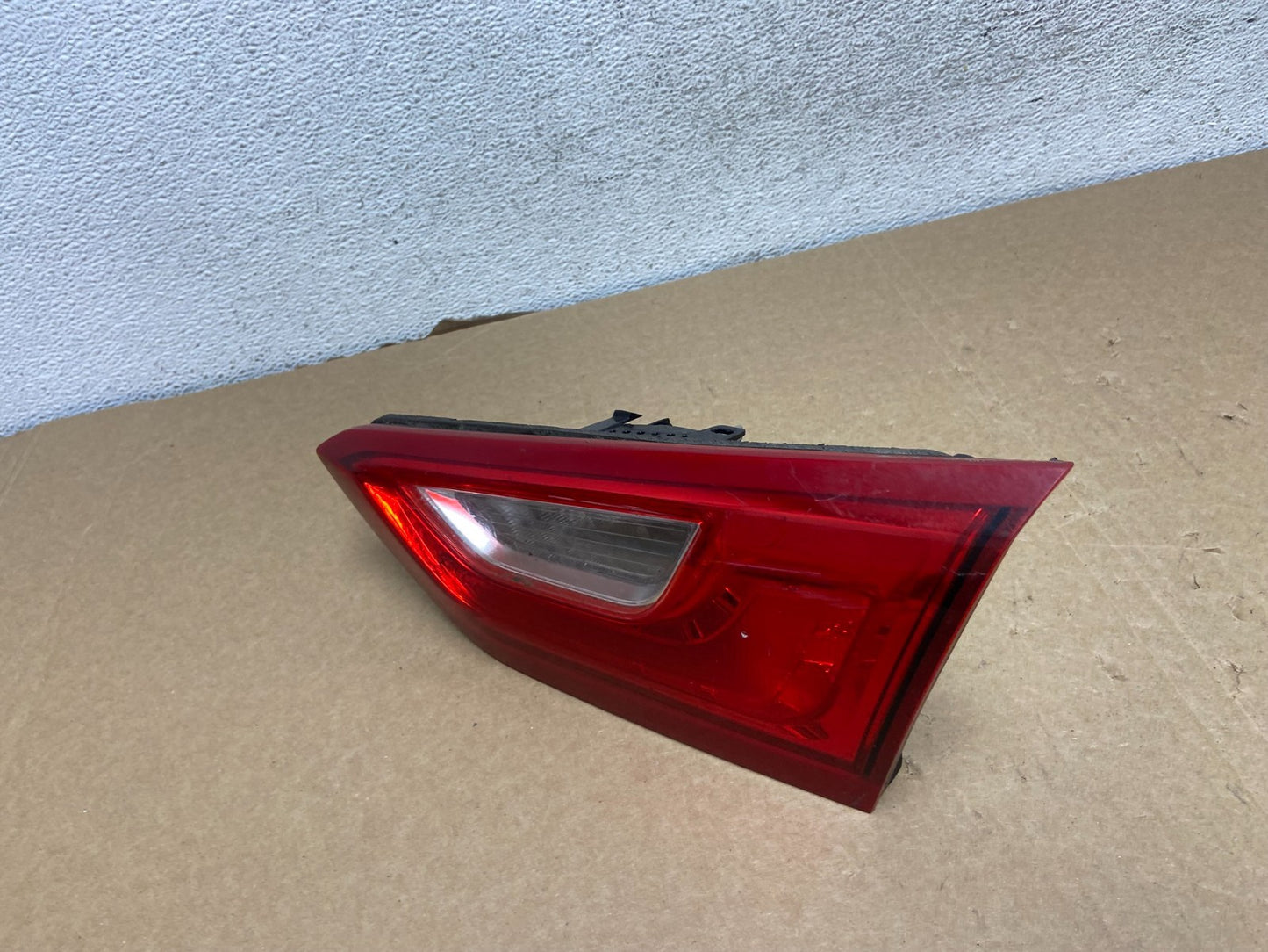 2016 - 2019 Chevrolet Malibu Right Passenger RH Inner Tail Light AF7299 DW1