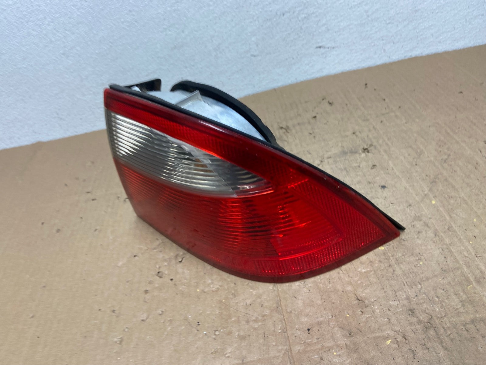 2002 to 2005 Saab 9-5 95 Right Passenger RH Side Tail Light AC0315 LK1