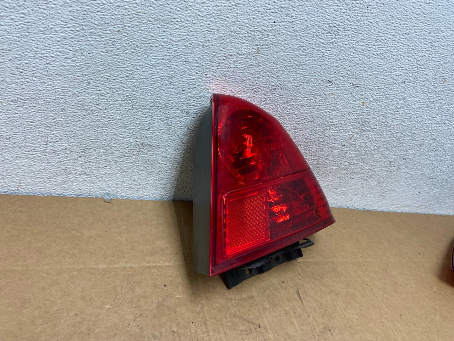 2003 2004 2005 Honda Civic Sedan Right Passenger Side Tail Light AD5474 LK2
