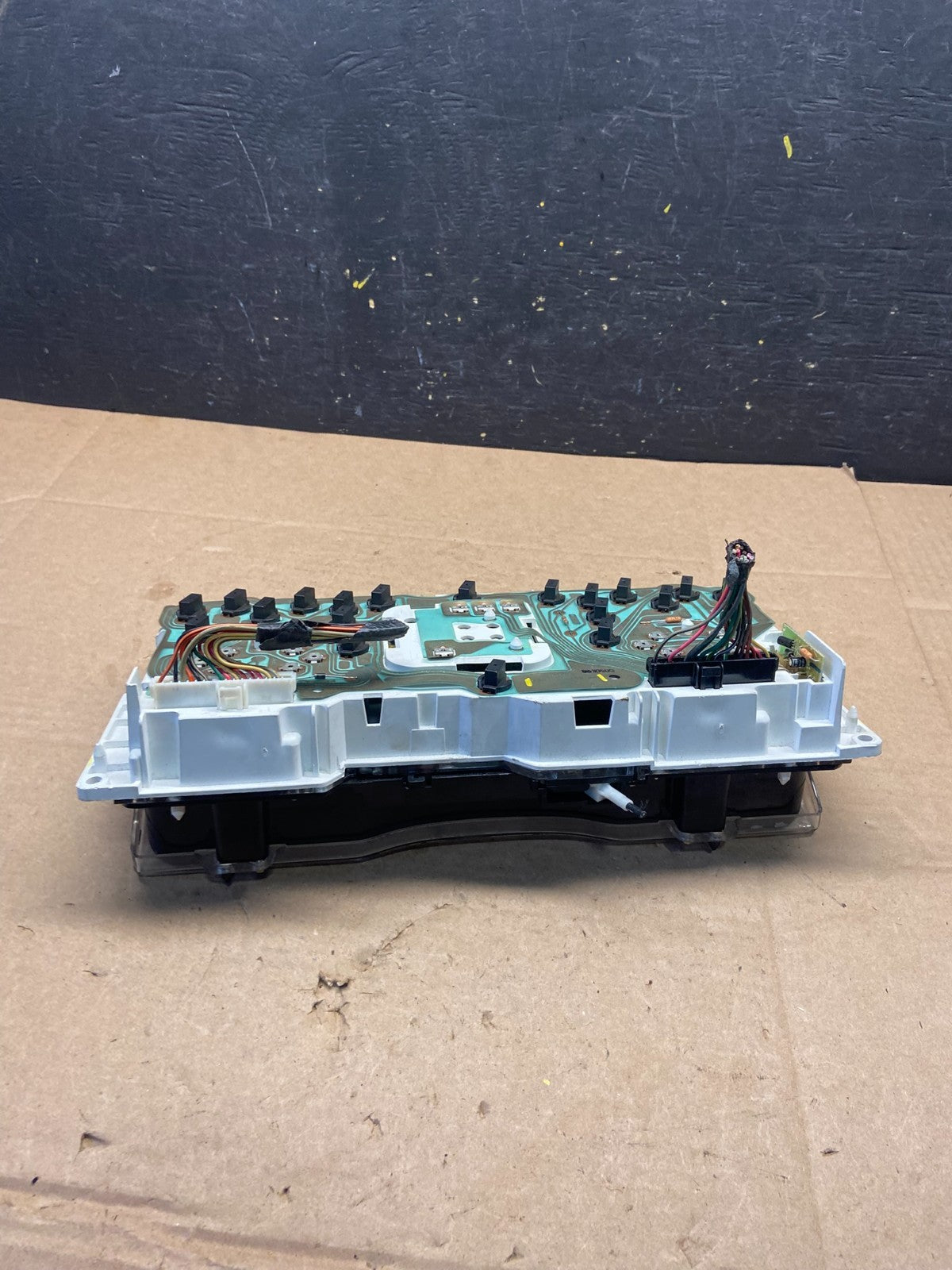 2001 to 2005 Mercury Grand Marquis Speedometer Cluster Gauge q2231 DG6