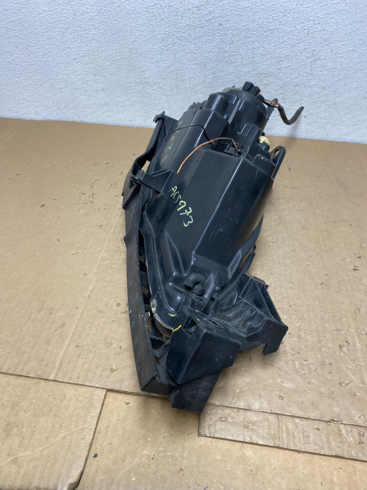 2004 to 2009 Mazda 3 Sedan Left Driver LH Side Headlight AC5973 DW8