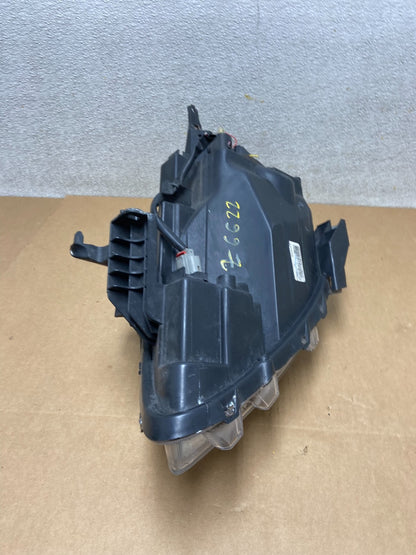 2012 2013 2014 Nissan Versa Sedan Headlight Right Passenger Rh Z6622 DW9